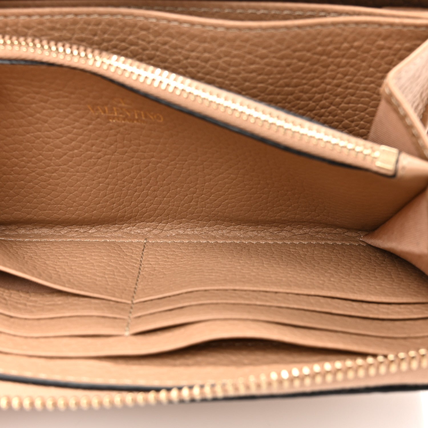 Valentino Garavani Pebbled Calfskin Rockstud Zip Around Wallet Cammello 7 of 9