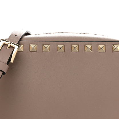 Valentino Garavani Calfskin Rockstud Camera Crossbody Bag Poudre 7 of 9