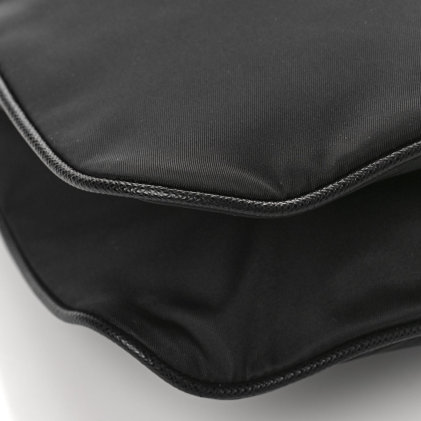 Nylon Messenger Bag Black