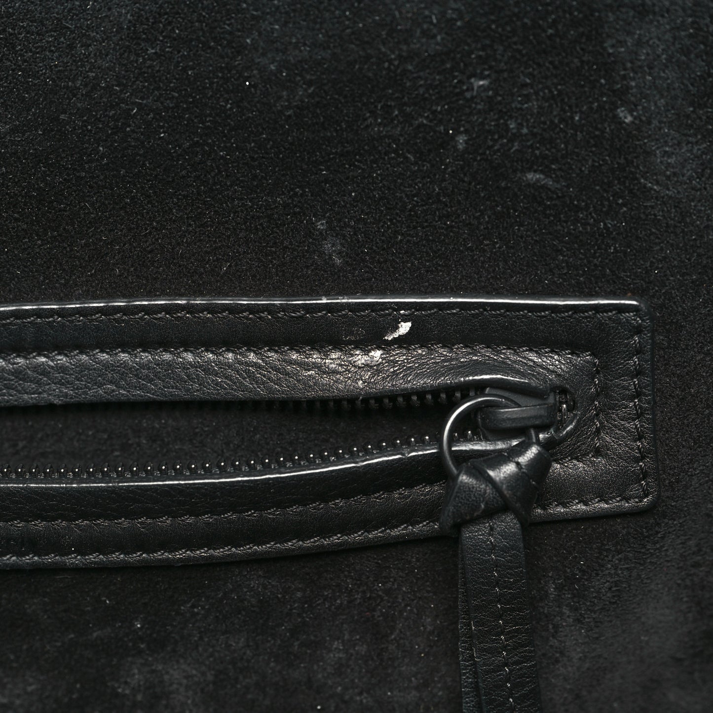 Smooth Calfskin Medium Phantom Luggage Black