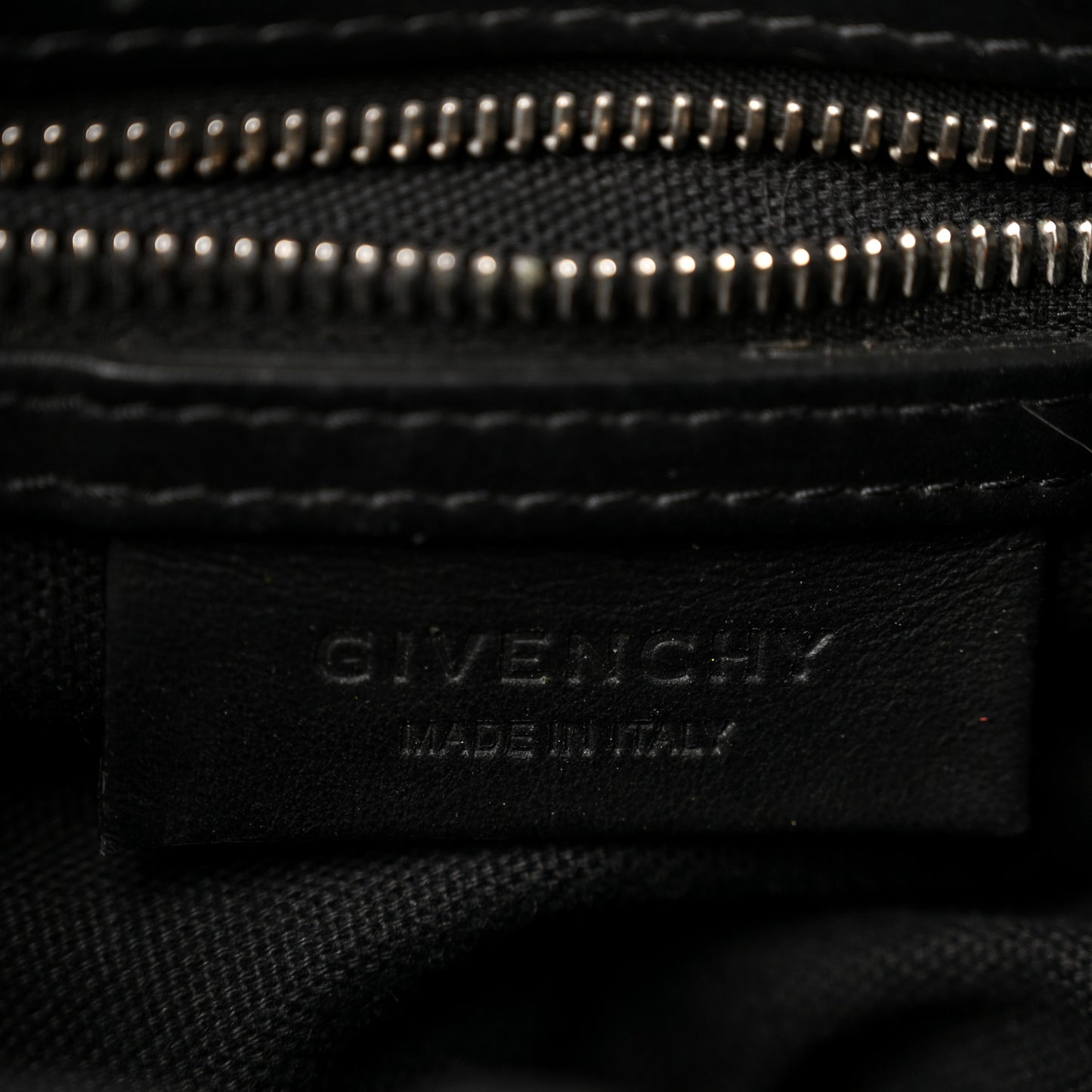 Waxed Calfskin Micro Nightingale Black