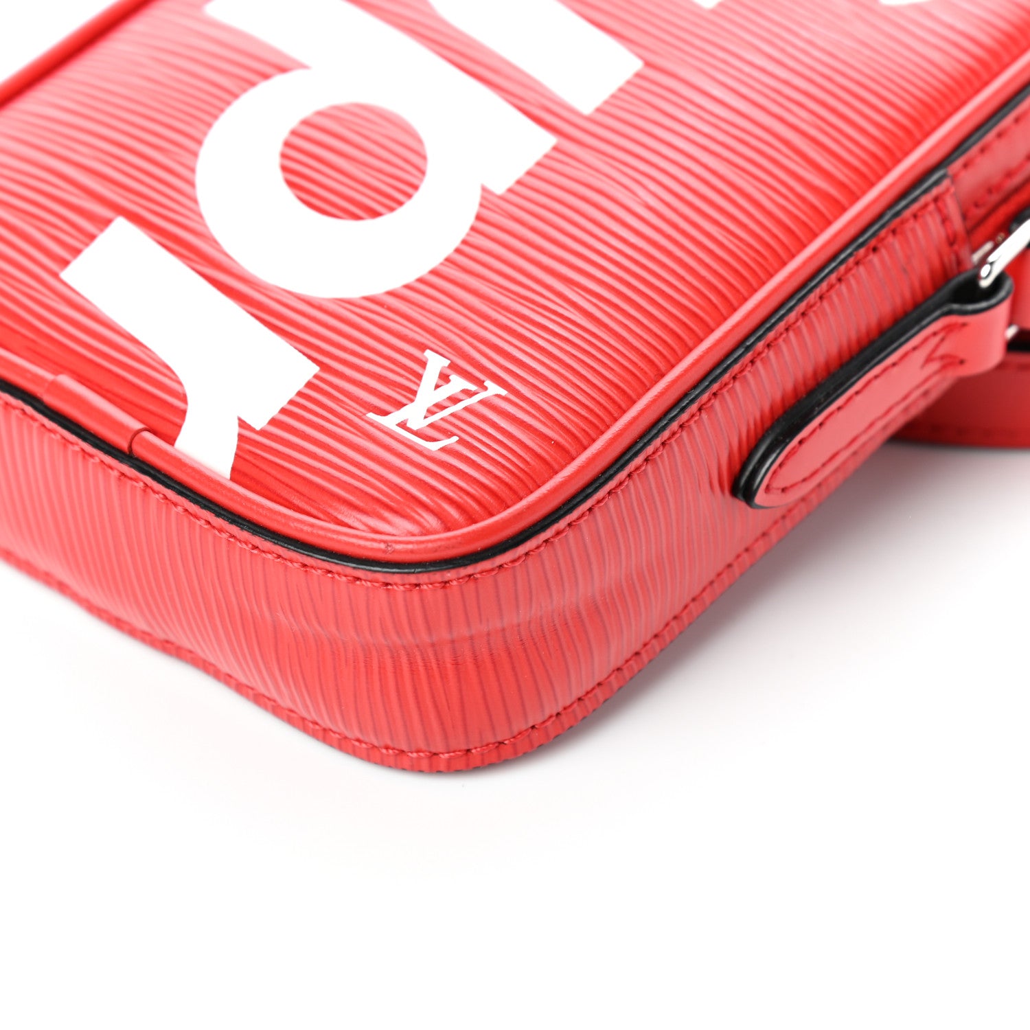Louis Vuitton X SUPREME Epi Danube PPM Red 8 of 8