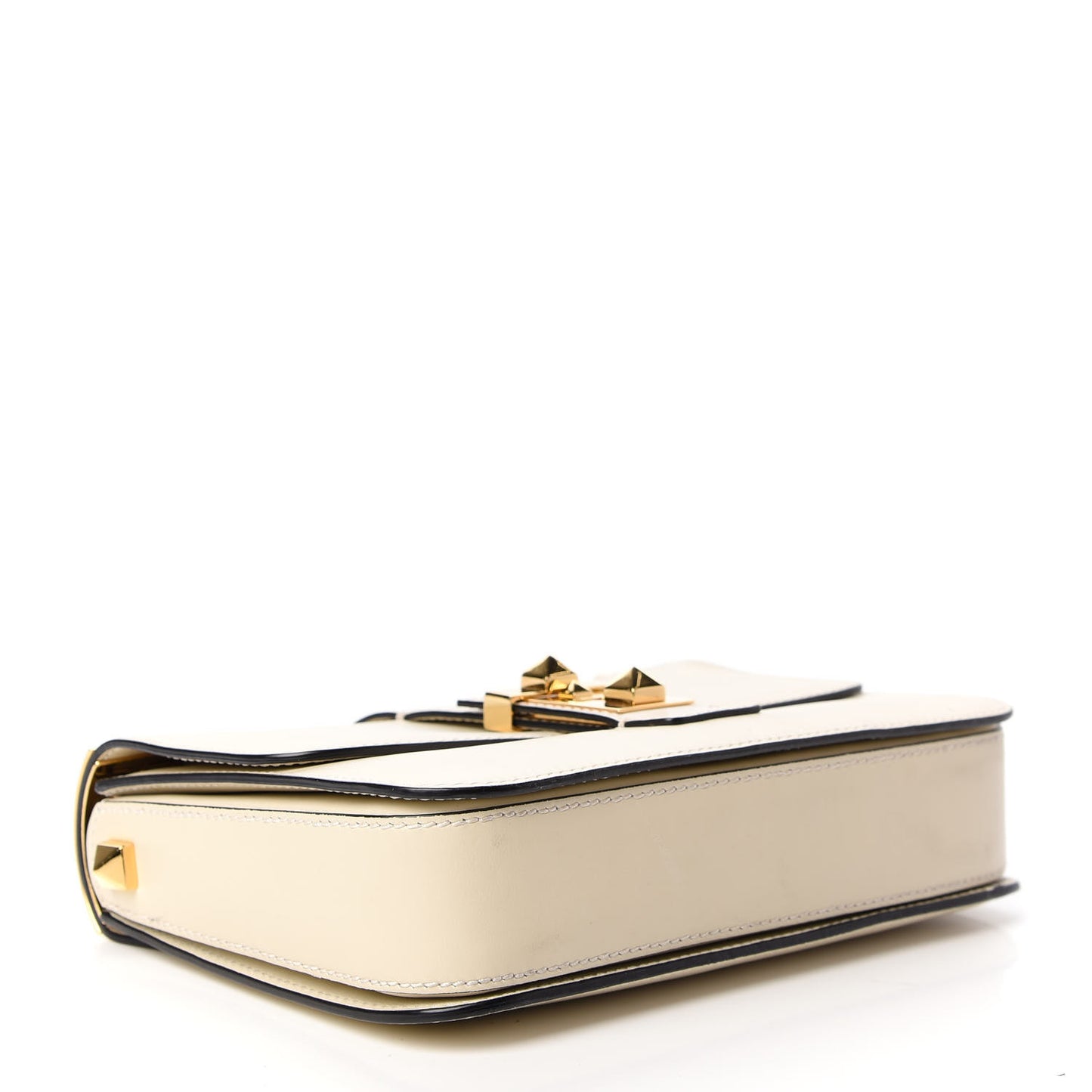Vitello B-Rockstud Flap Light Ivory