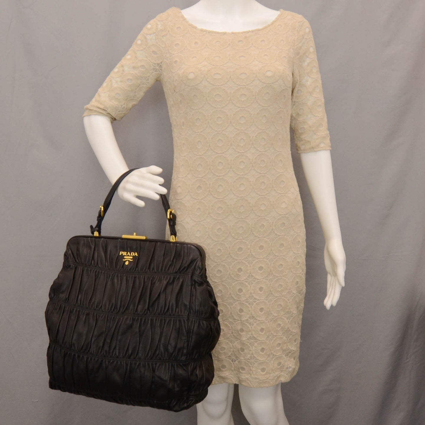 Nappa Leather Gaufre Framed Bag Nero Black