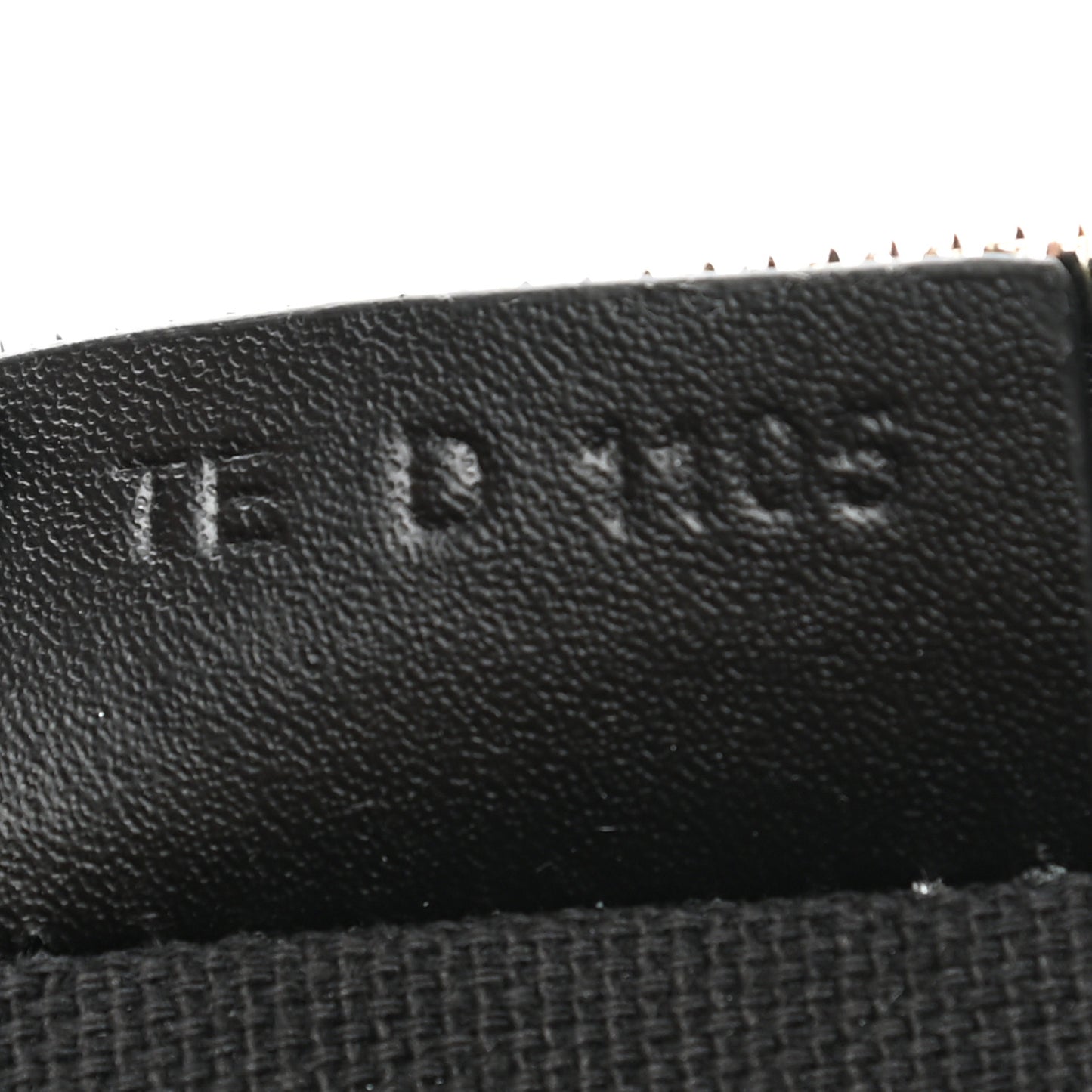 Smooth Calfskin Medium Star Pouch Black