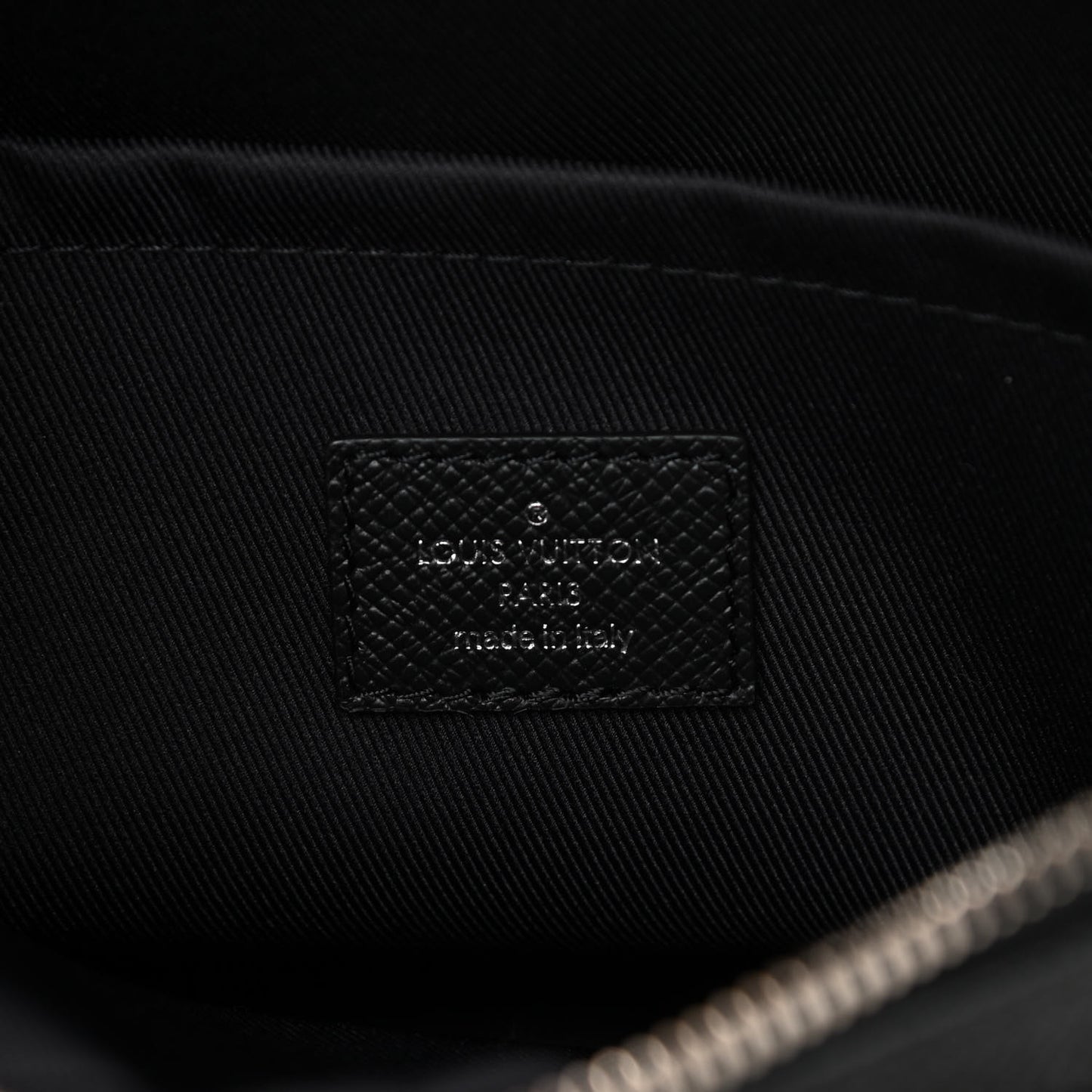 Taiga Monogram Eclipse Outdoor Messenger Black