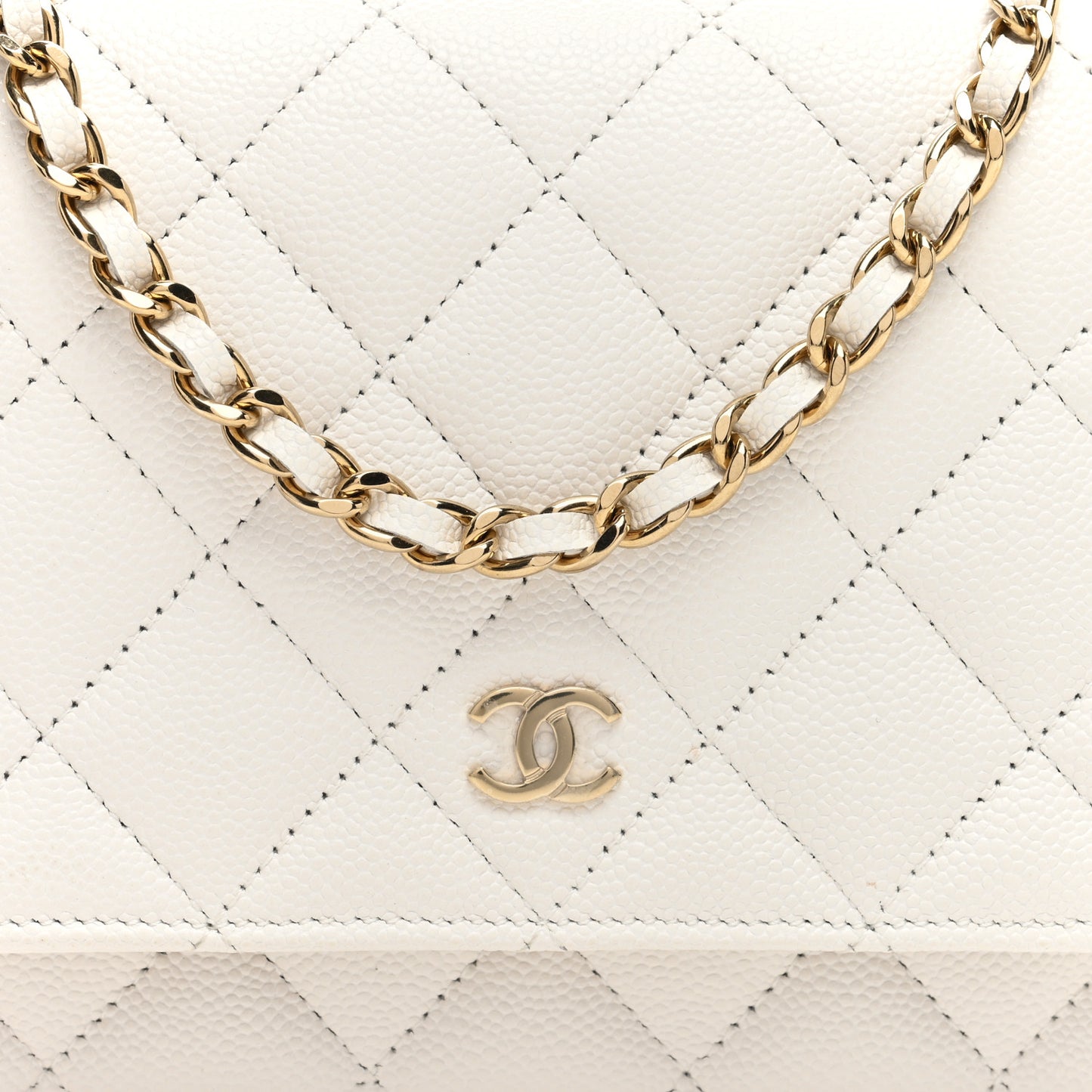 Caviar Quilted Wallet on Chain WOC White
