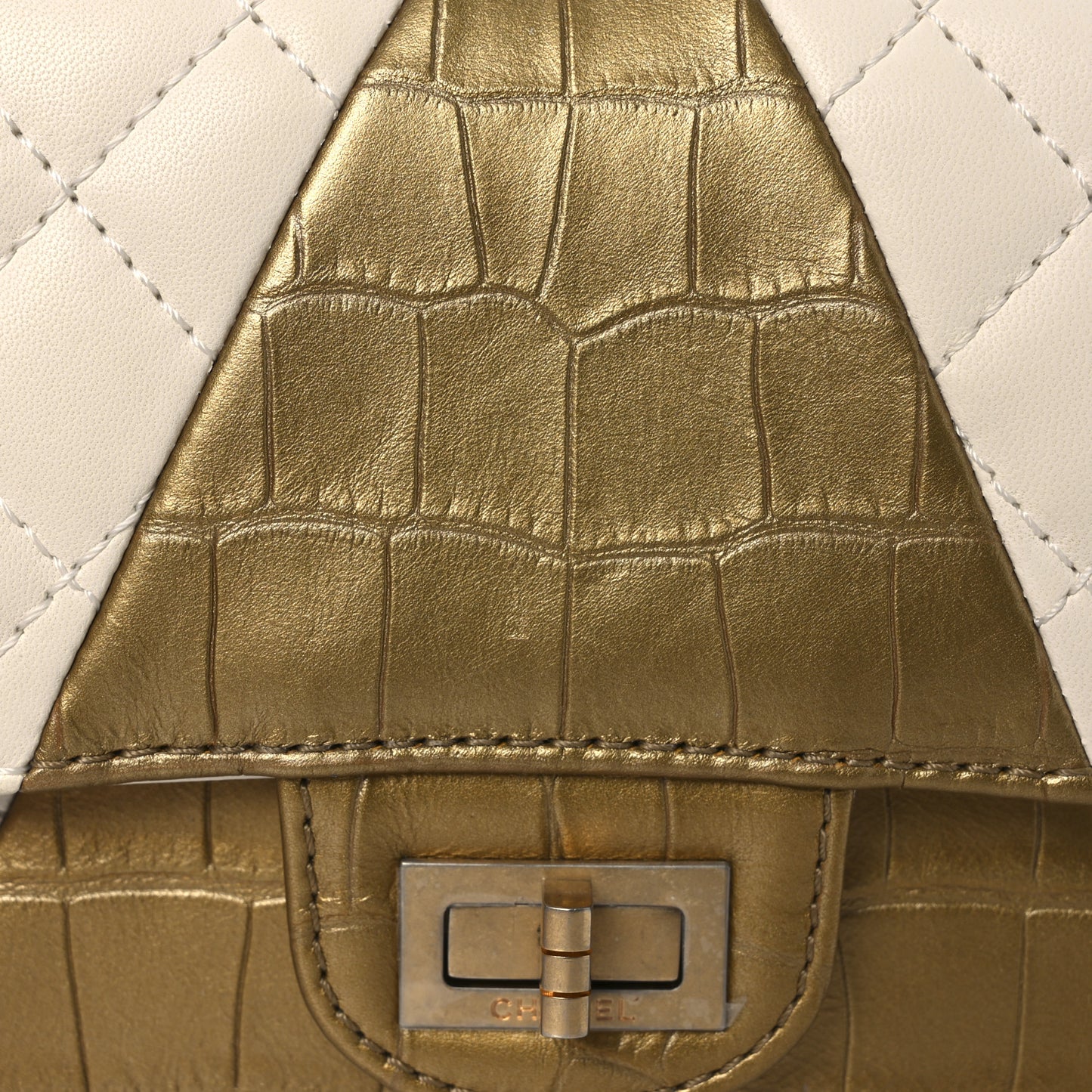 Lambskin Metallic Calfskin Crocodile Embossed 2.55 Cocodile Reissue 225 Flap White Gold