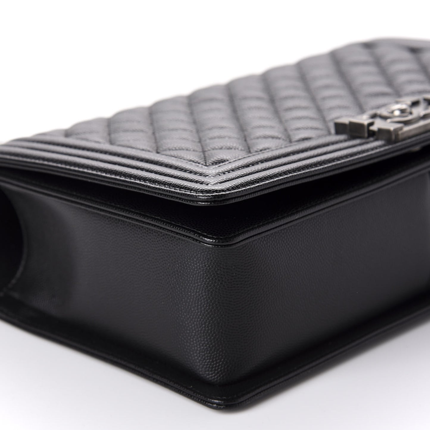 Caviar Quilted New Medium Boy Flap Black