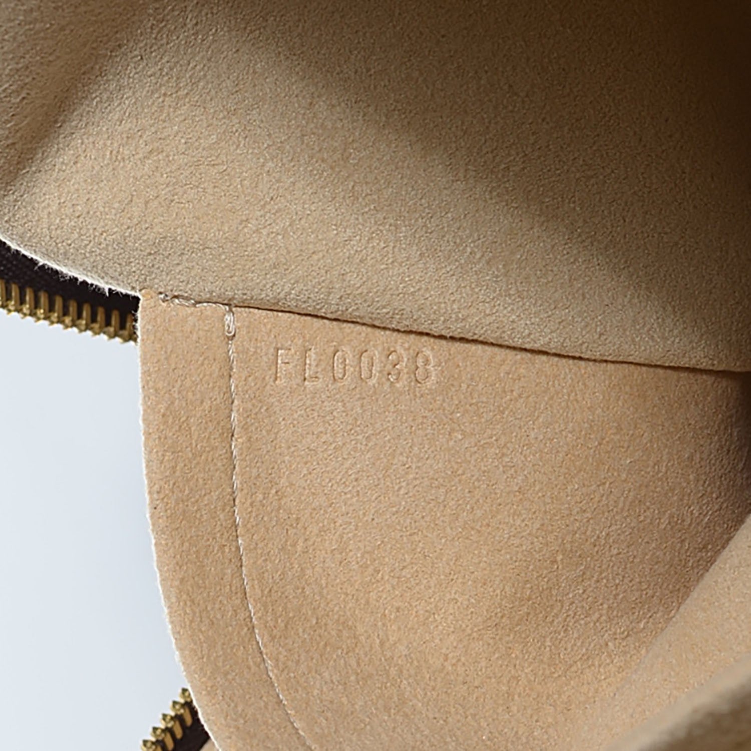 Louis Vuitton Monogram Manhattan GM 7 of 7