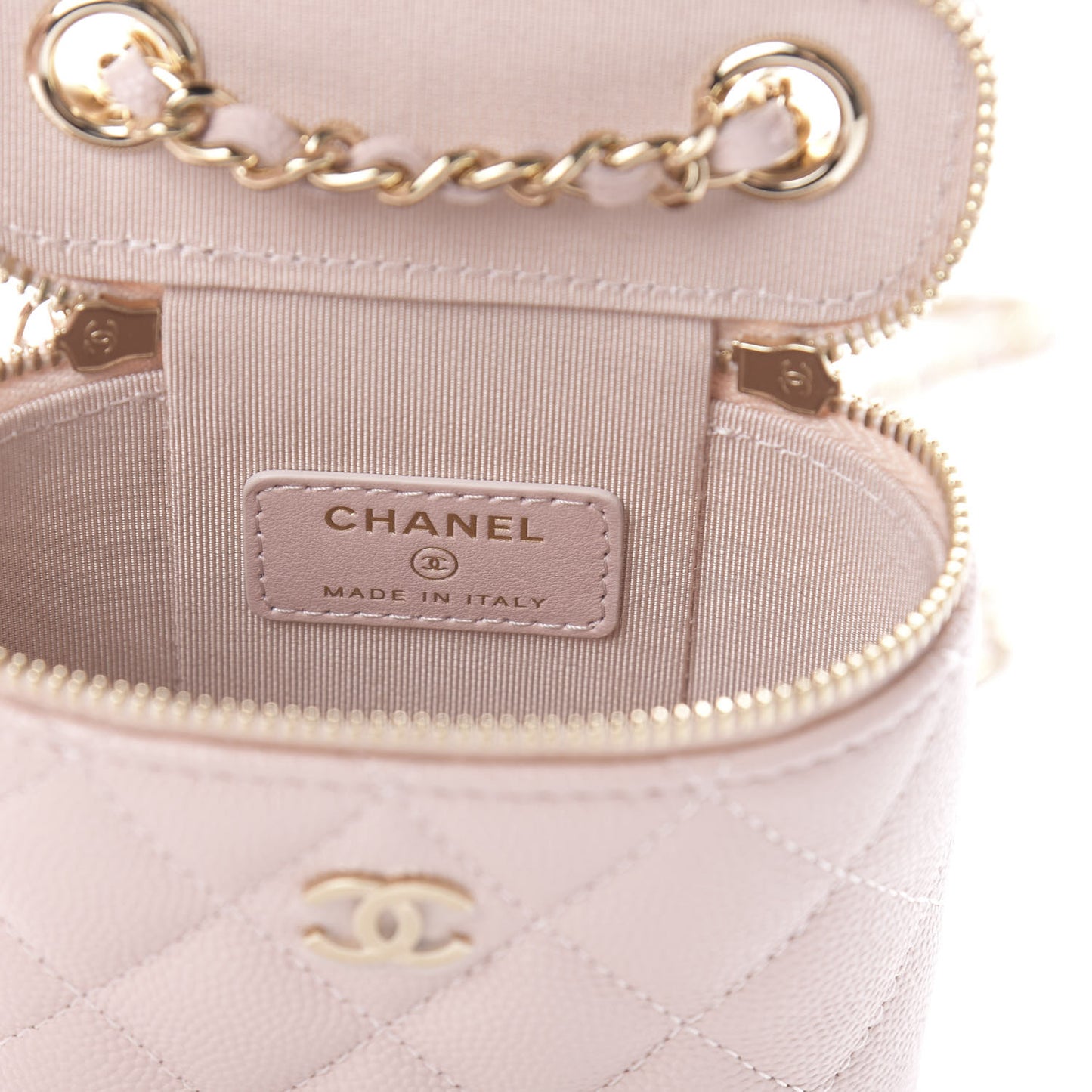Caviar Quilted Small Vertical Coco Beauty Vanity Case With Chain Light Pink
