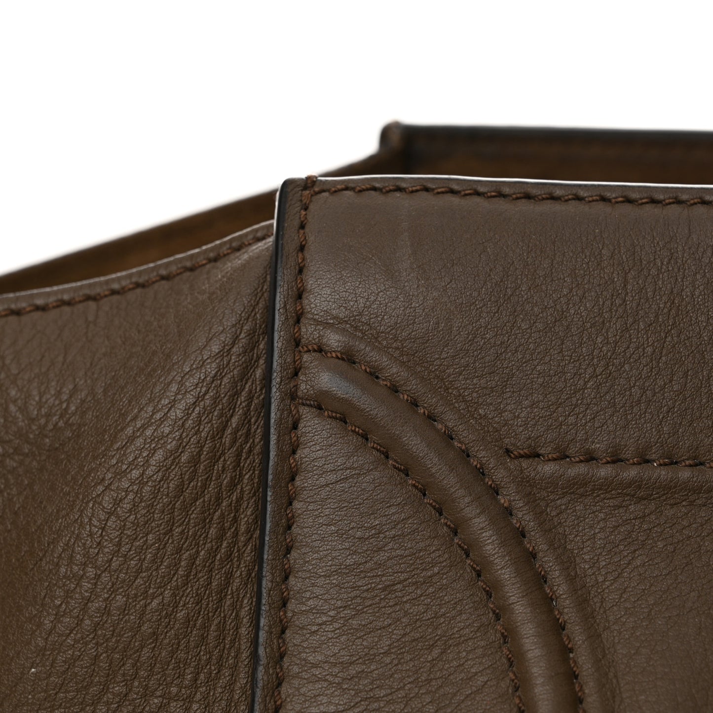 Grained Calfskin Medium Phantom Luggage Taupe