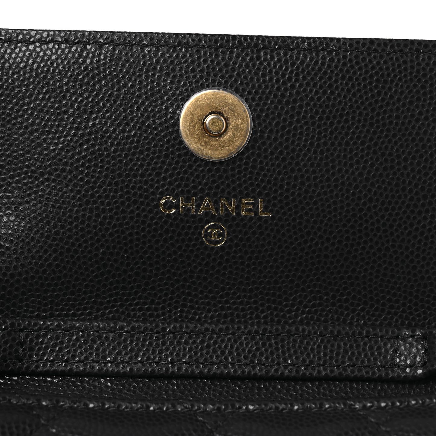 Caviar Quilted Twist Your Buttons Coin Purse With Chain Navy