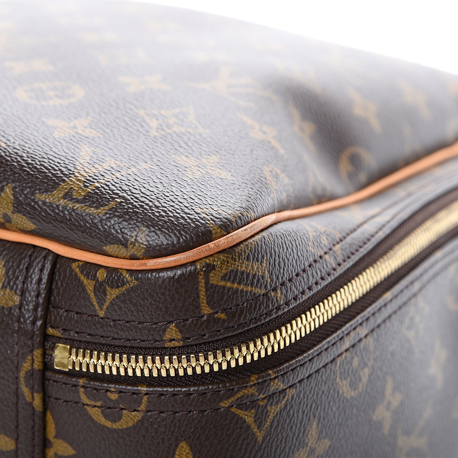 Louis Vuitton Monogram Excursion Shoe Bag 10 of 18