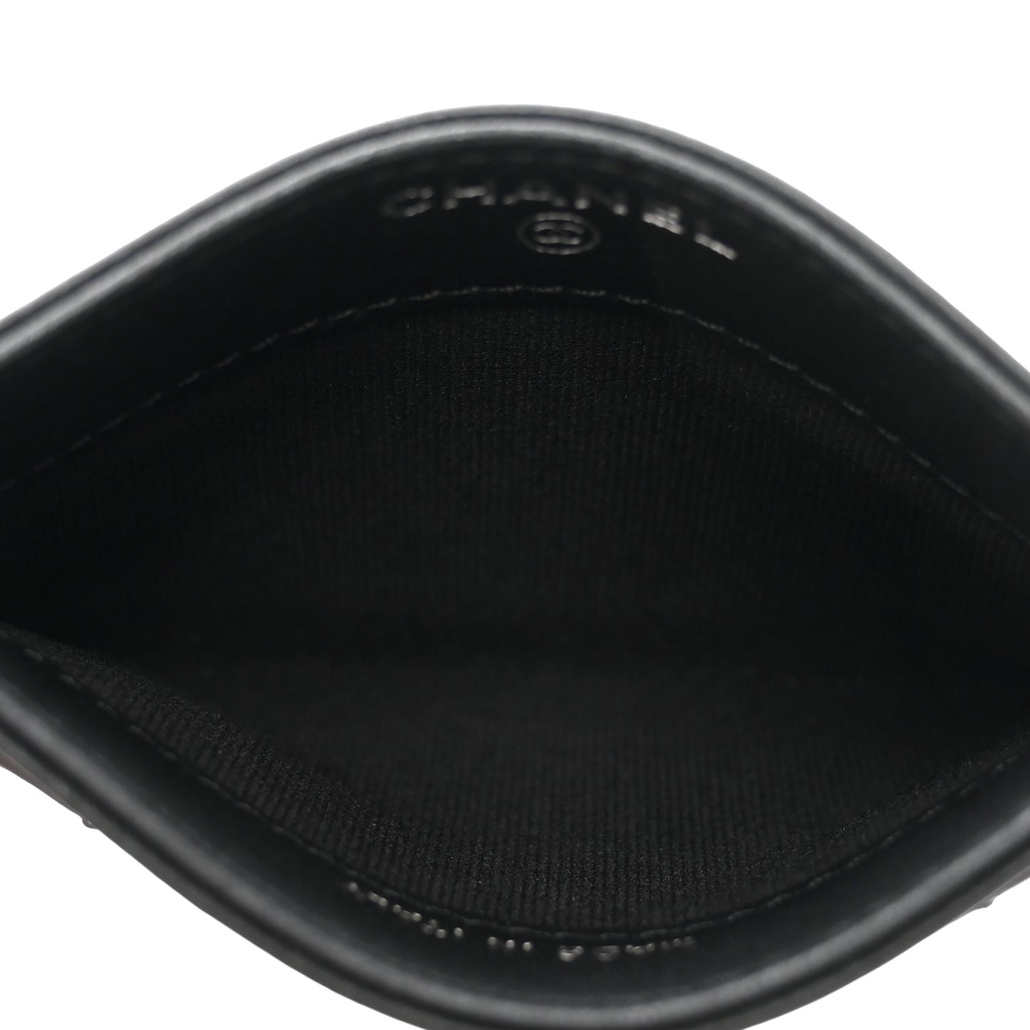 Pearly Lambskin Quilted Card Holder So Black