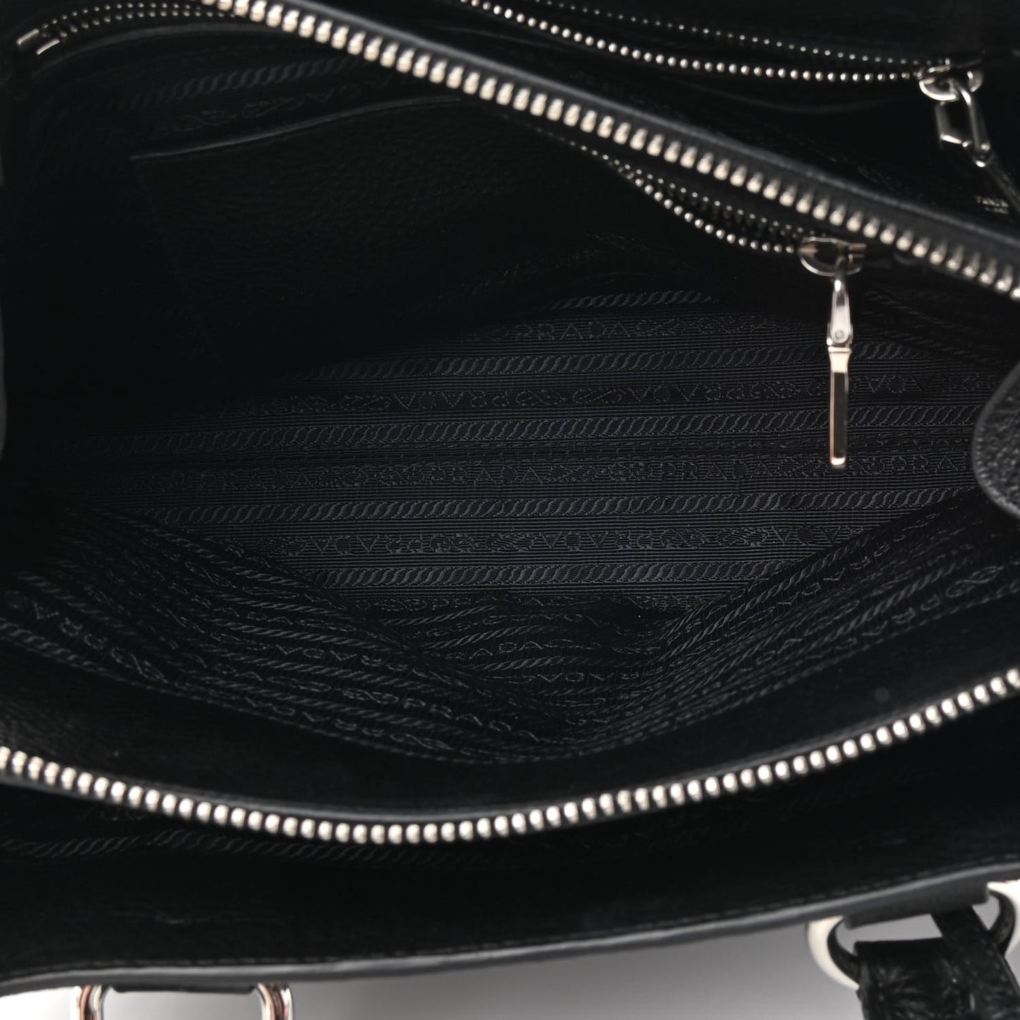 Vitello Daino Tote Black