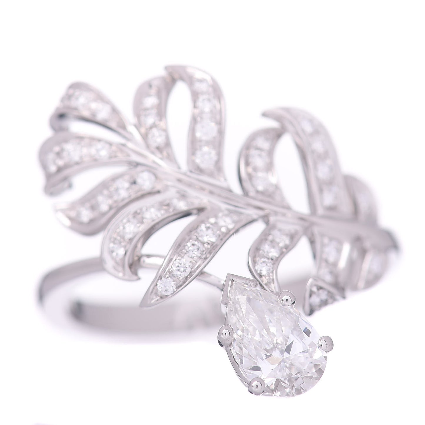 18K White Gold Diamond Plume De Ring 53 6.25