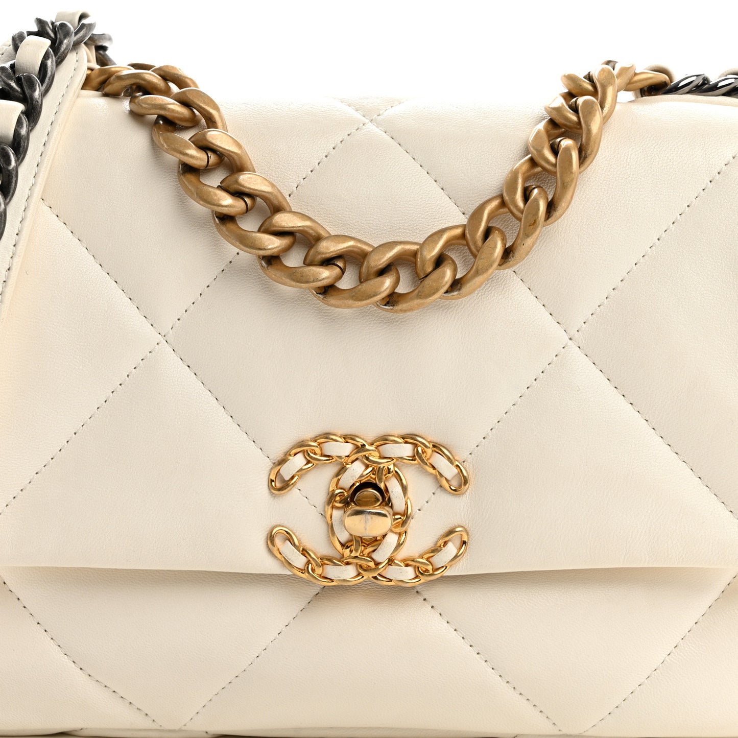 Lambskin Quilted Medium Chanel 19 Flap White