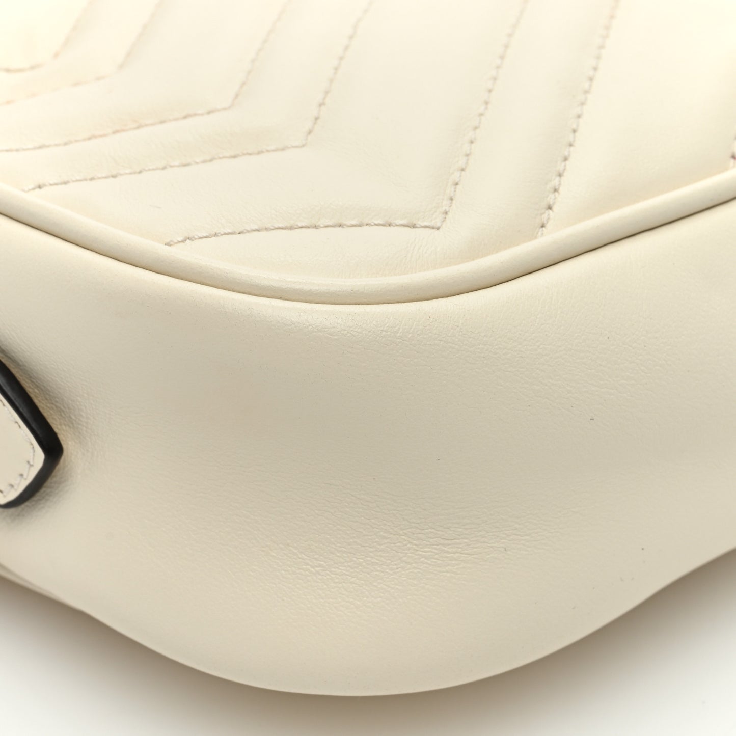 Calfskin Matelasse Mini GG Marmont Chain Shoulder Bag White