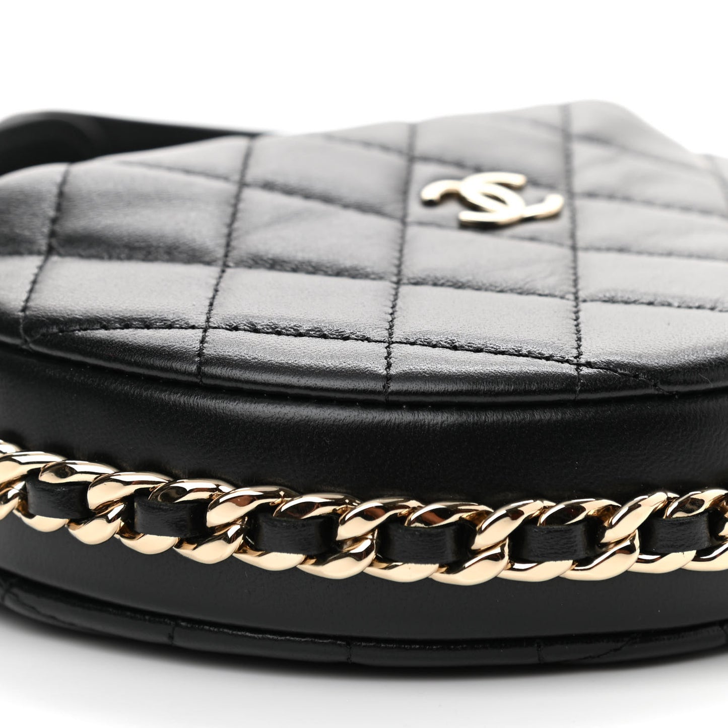 Quilted Chain Around Pouch Black