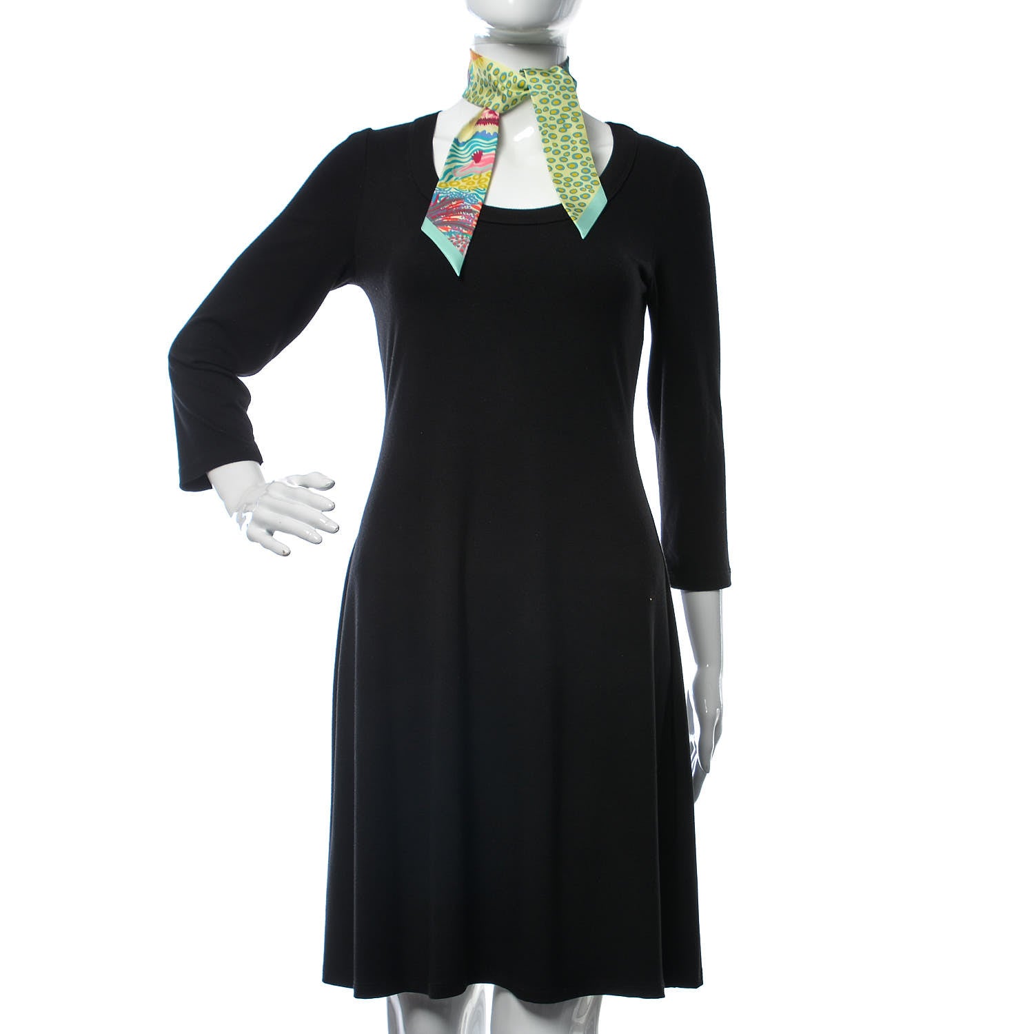 Hermes Silk Under The Waves Twilly Vert D Eau Jaune Soufre Rose 2 of 5