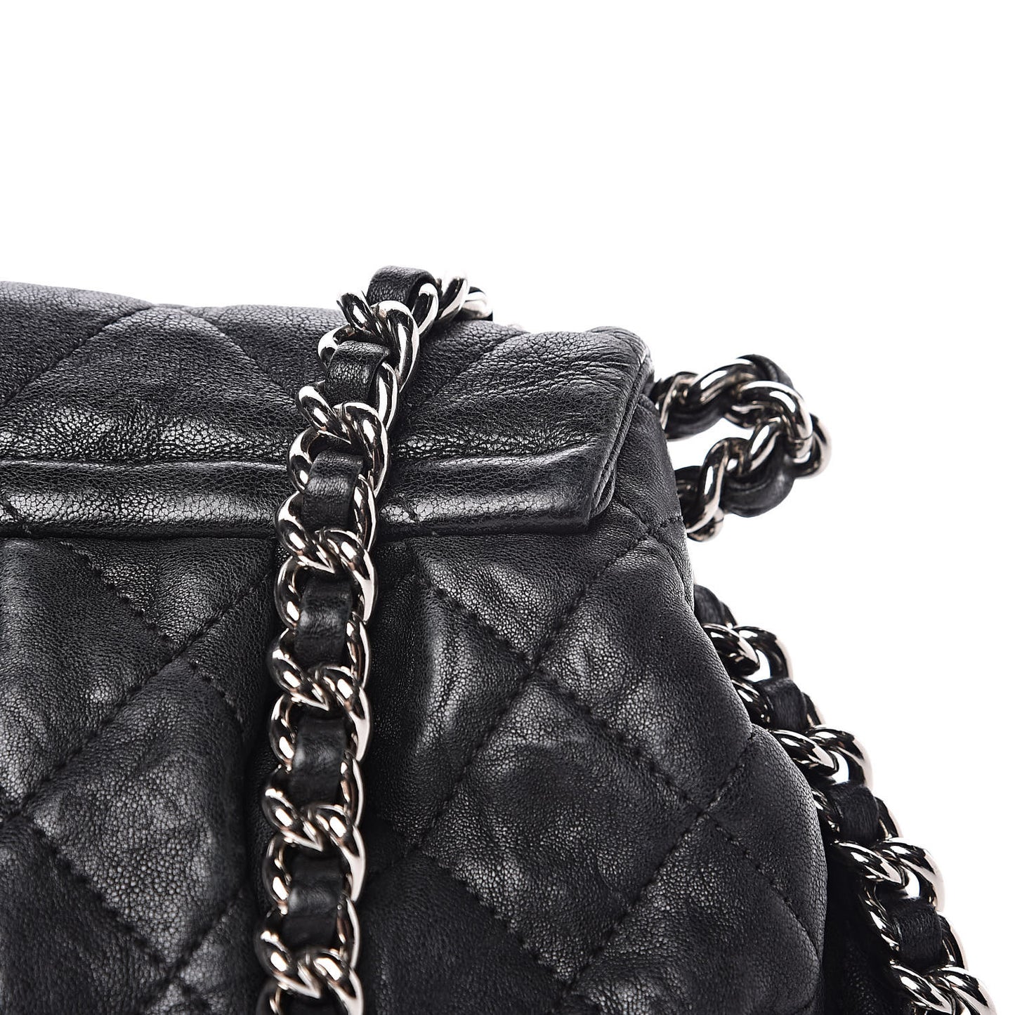 Washed Lambskin Quilted Medium Chain Around Messenger Black