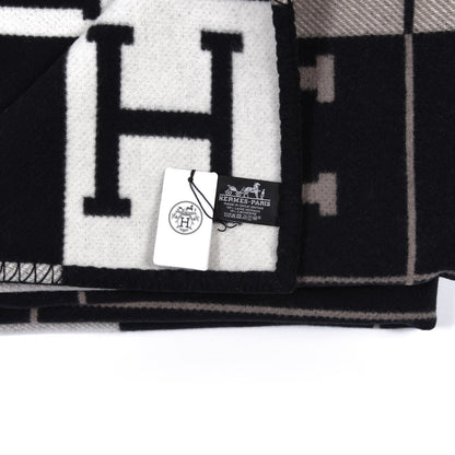 Hermes Wool Cashmere Avalon III Blanket Ecru Black 3 of 3