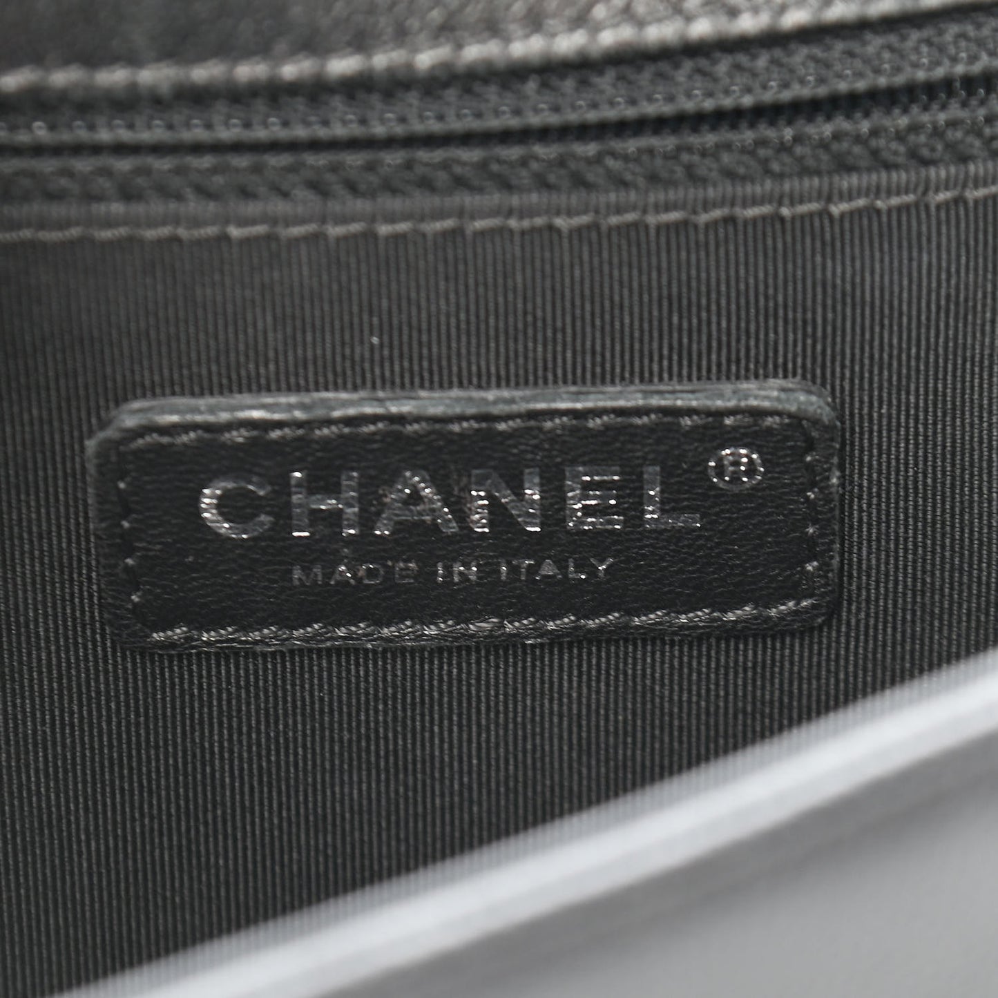 Caviar Quilted New Medium Boy Flap So Black
