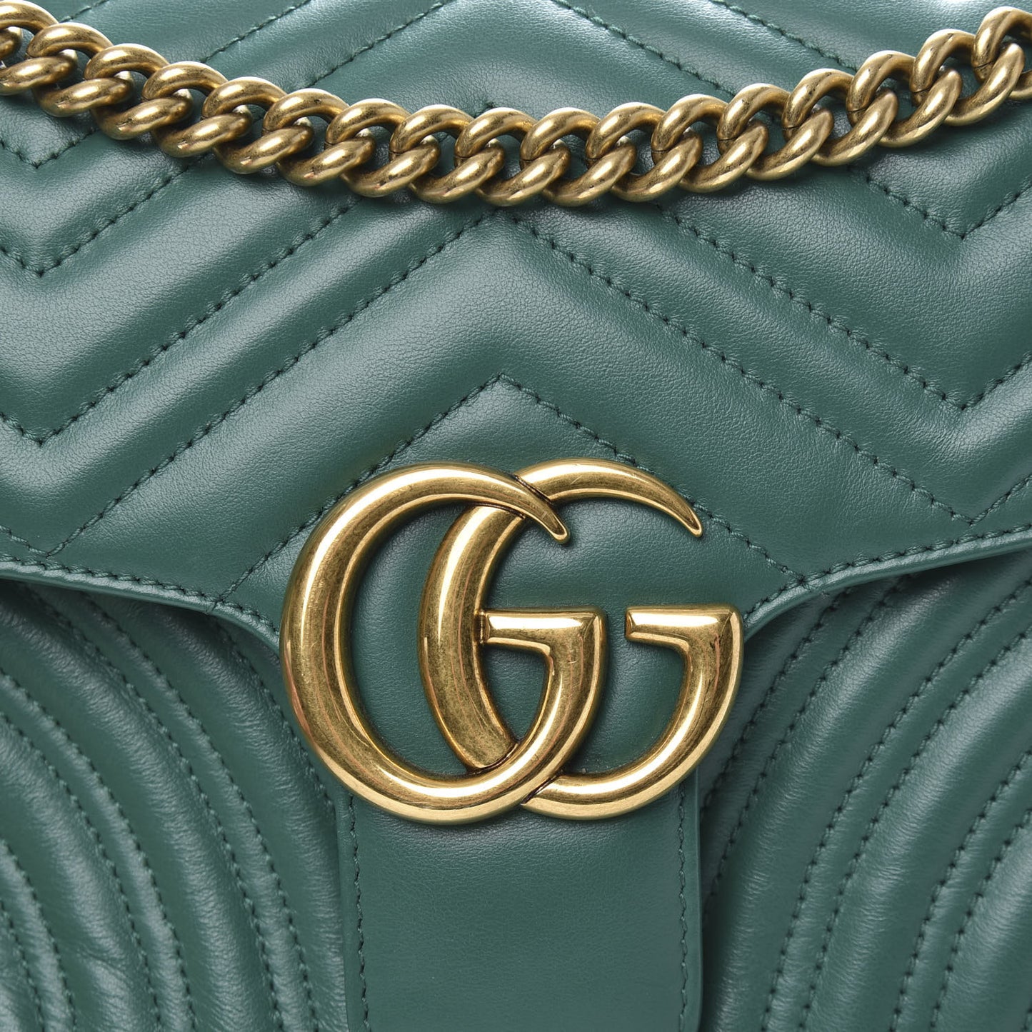 Calfskin Matelasse Small GG Marmont Shoulder Bag Emerald Green