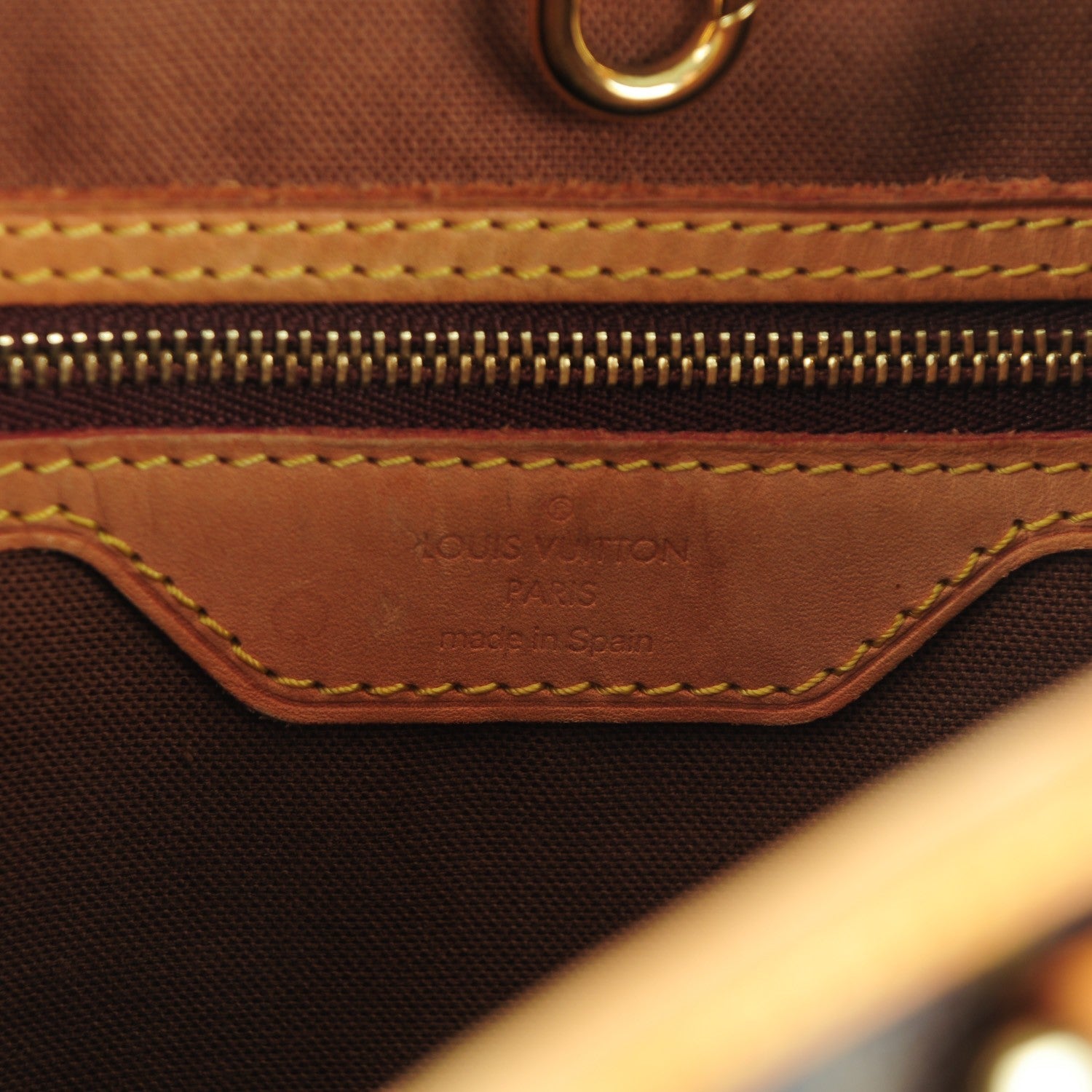 Louis Vuitton Monogram Batignolles Vertical 6 of 7