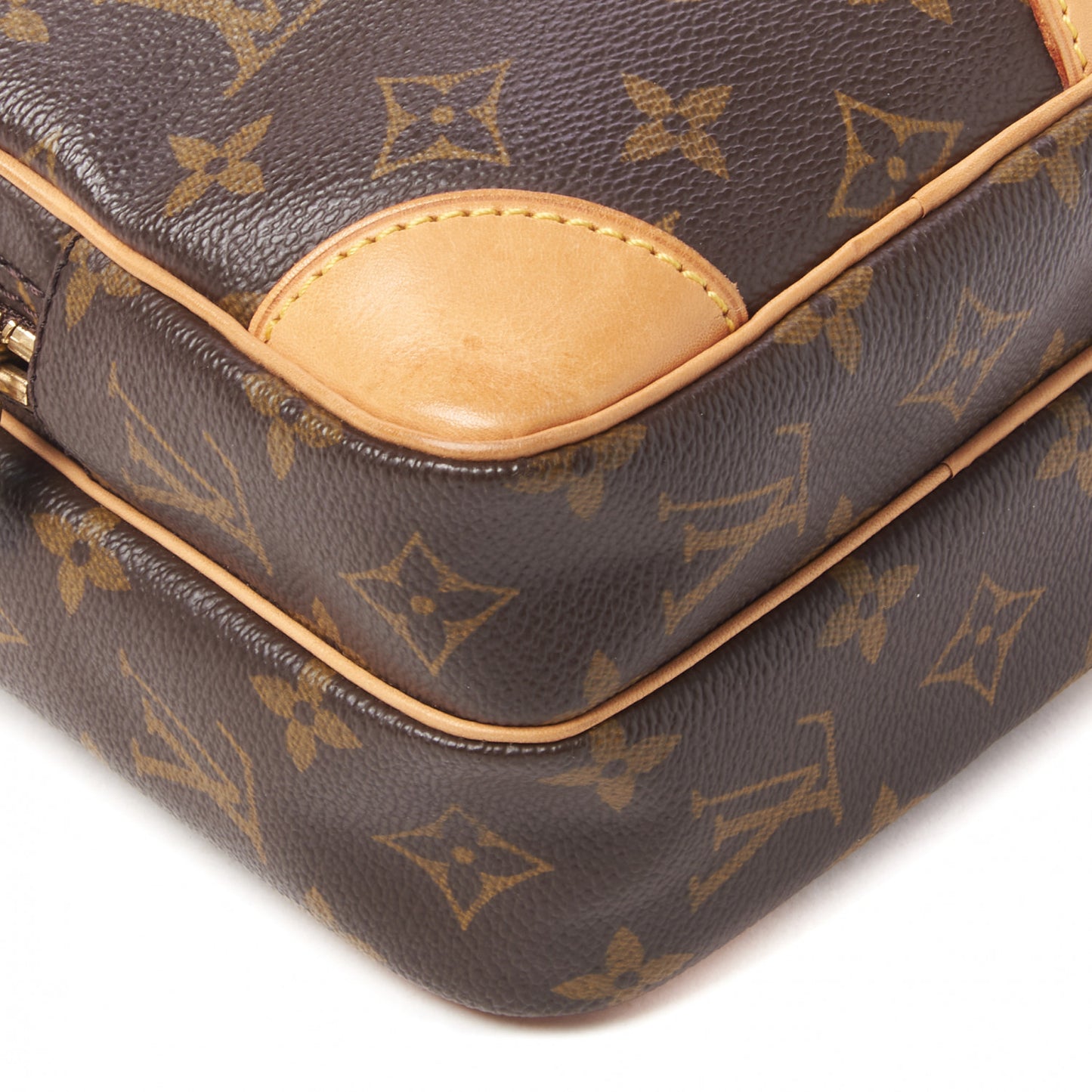 Monogram Amazone