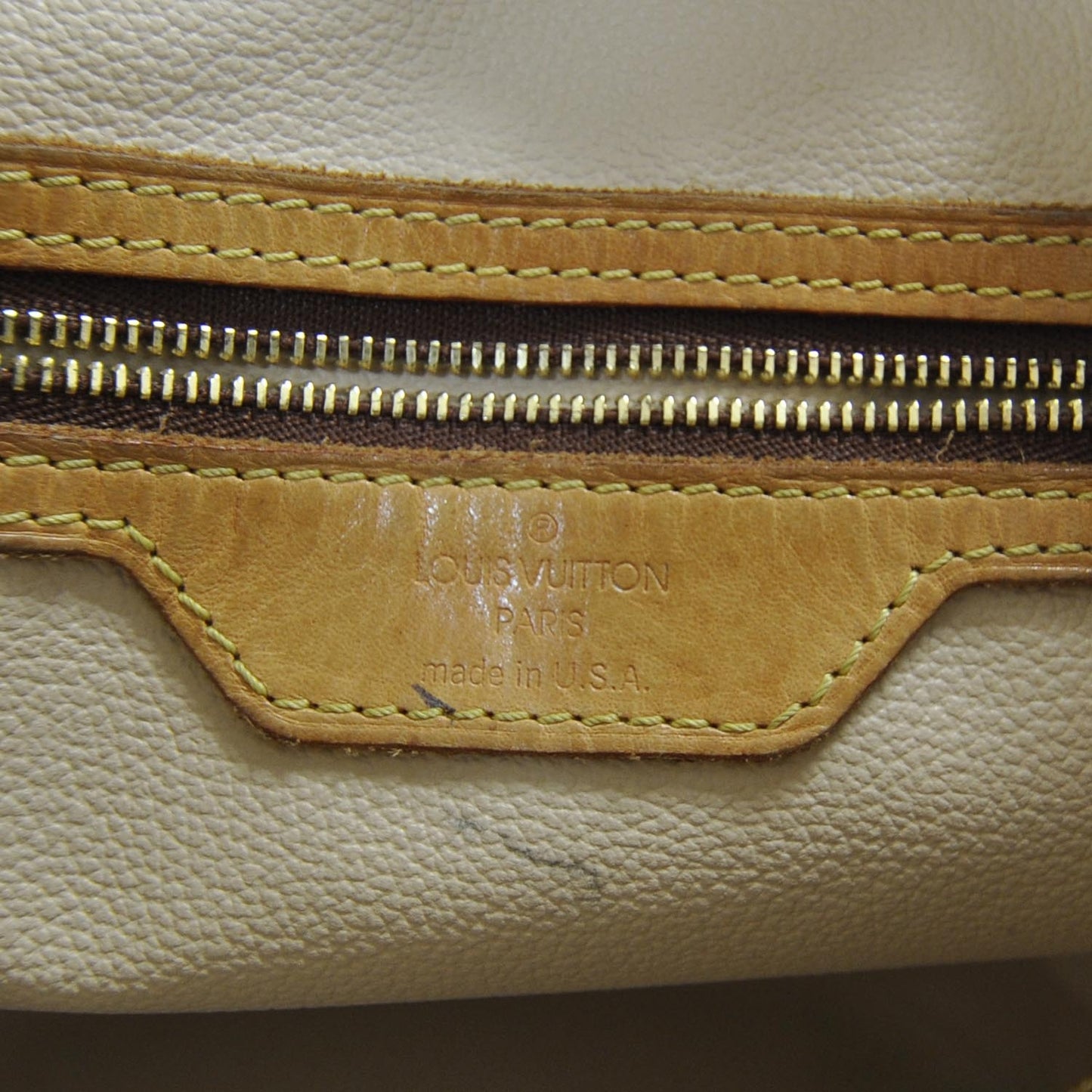 Monogram Petit Bucket 23