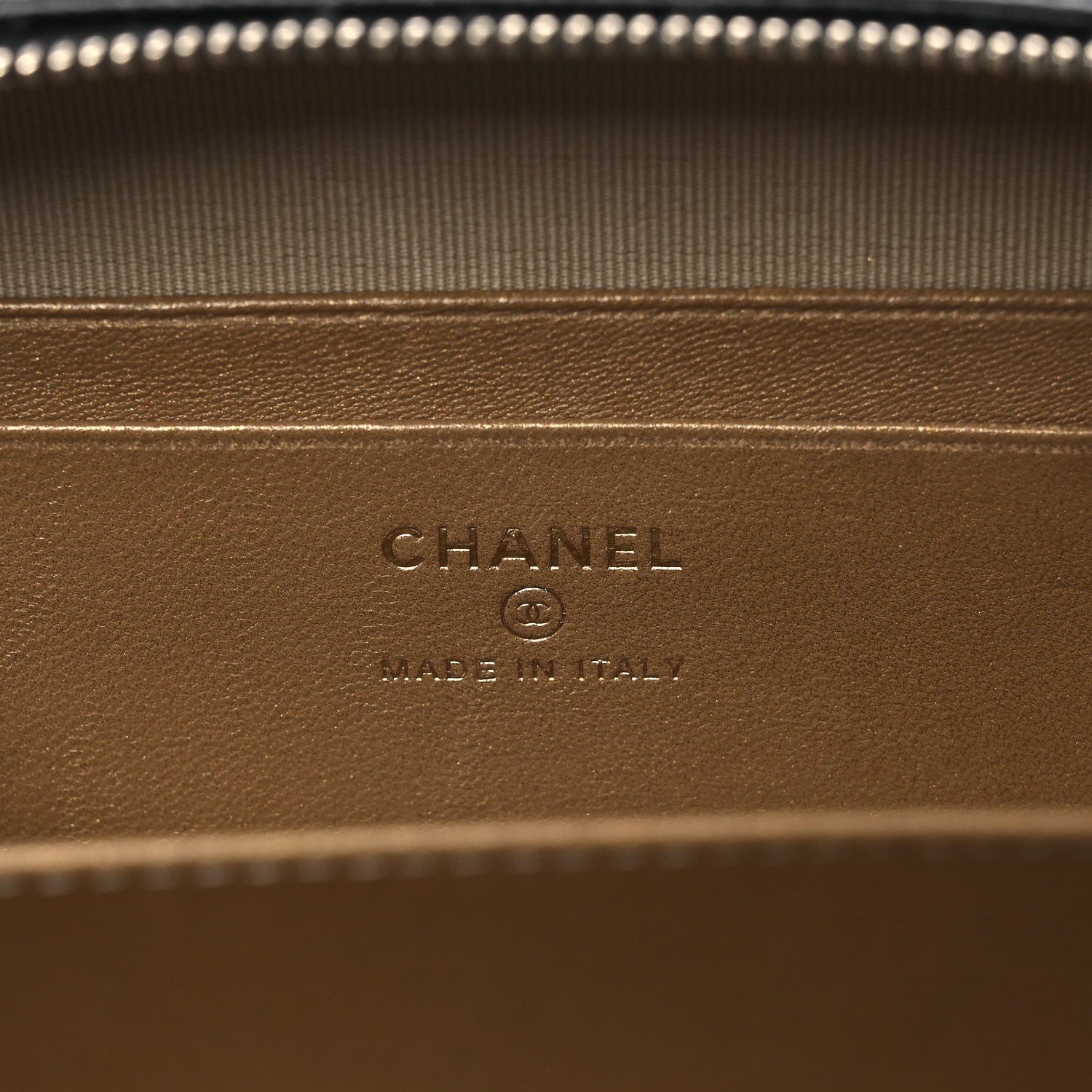 Chanel Lambskin Quilted CC Pearl Crush Camera Case Black 5 of 11