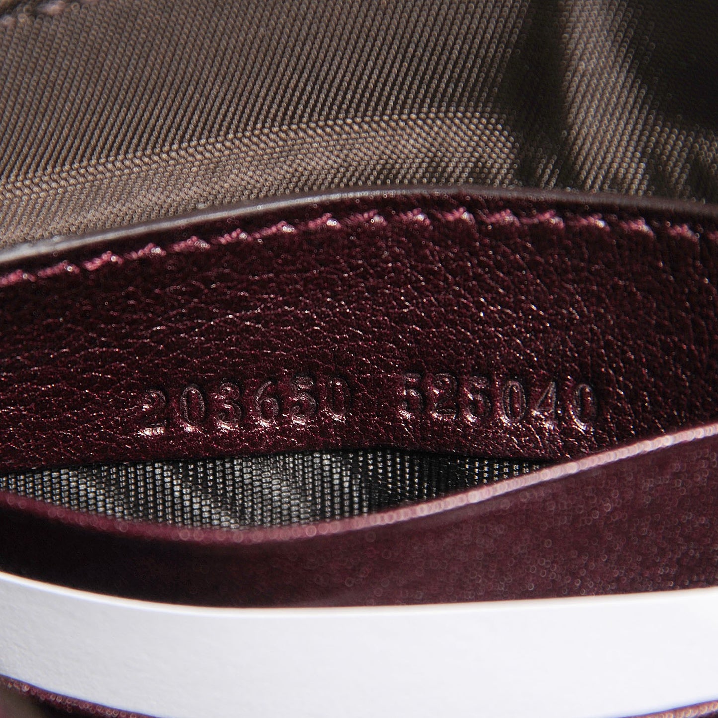 Guccissima D Gold Wristlet Bordeaux