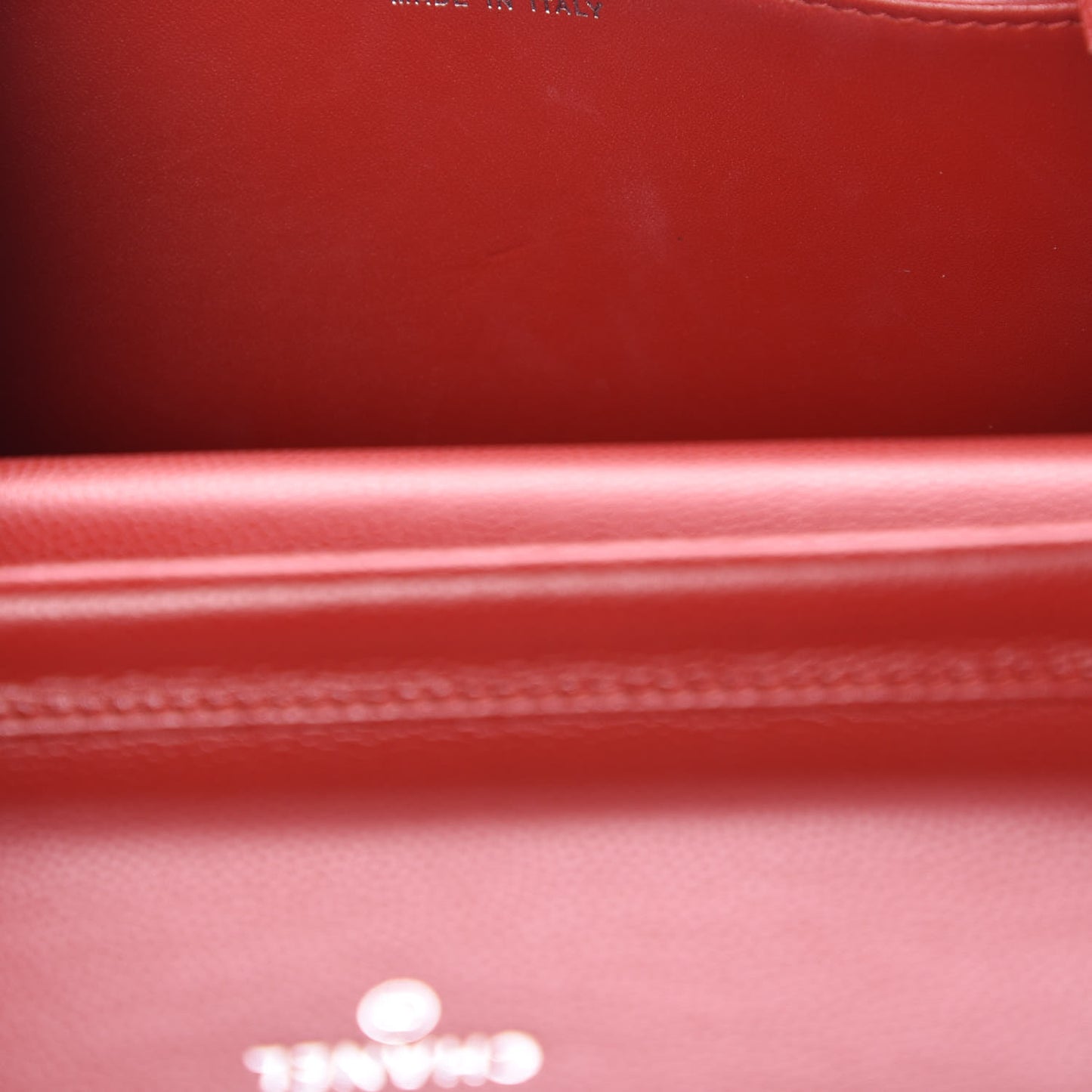 Caviar Chevron Quilted Wallet On Chain WOC Red