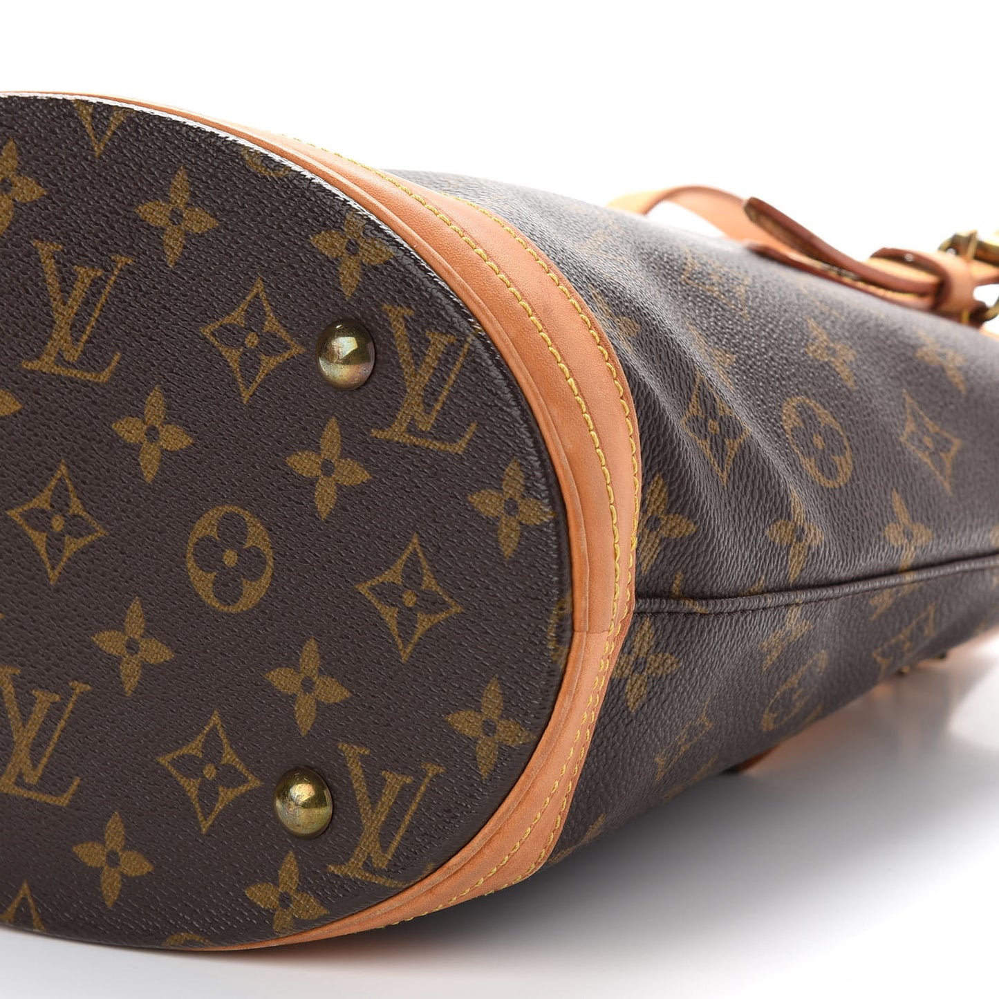 Monogram Petit Bucket 23