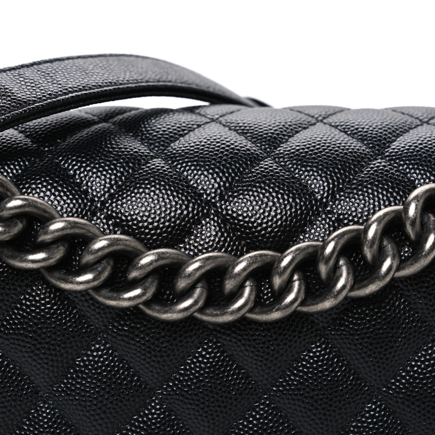 Caviar Quilted Medium Boy Flap Black
