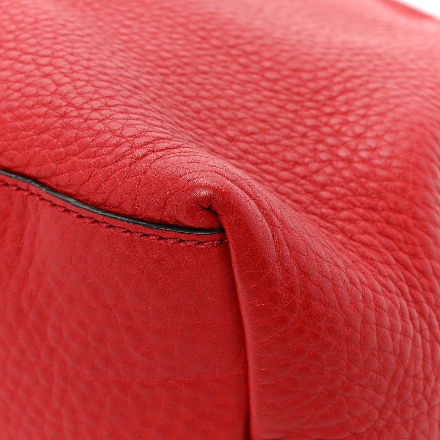 Pebbled Calfskin Medium Soho Chain Shoulder Bag Tabasco Red