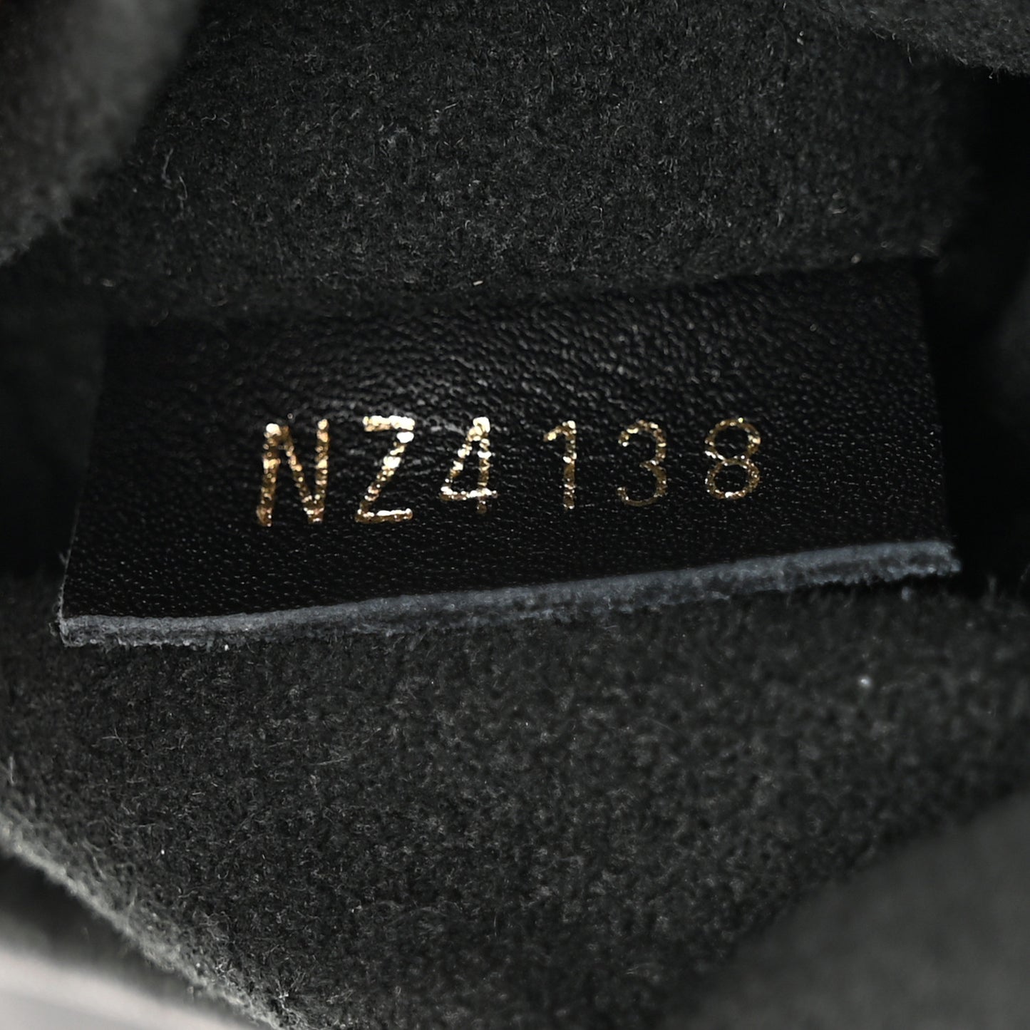 Calfskin Embroidered New Wave Chain MM Black