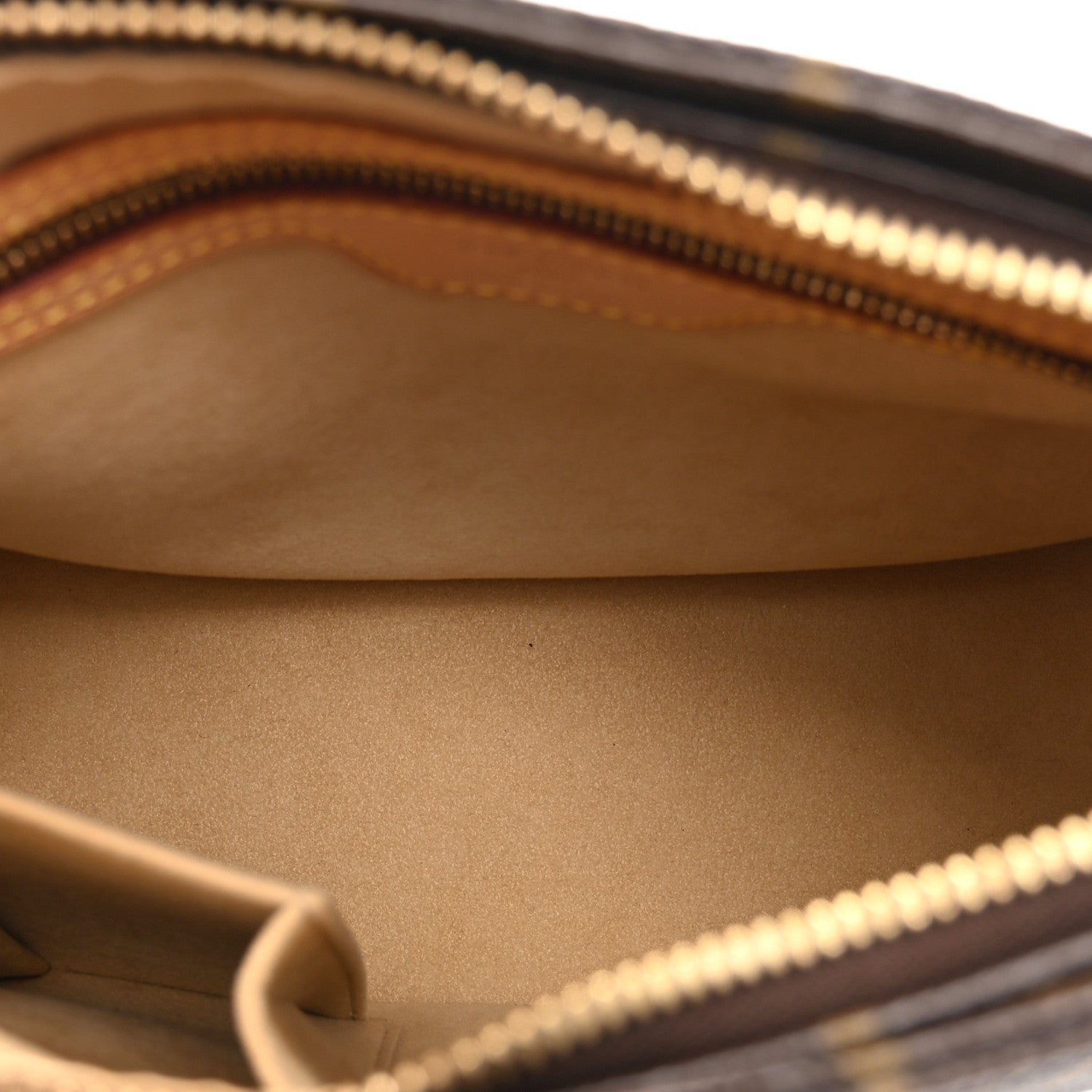 Louis Vuitton Monogram Looping MM 5 of 10