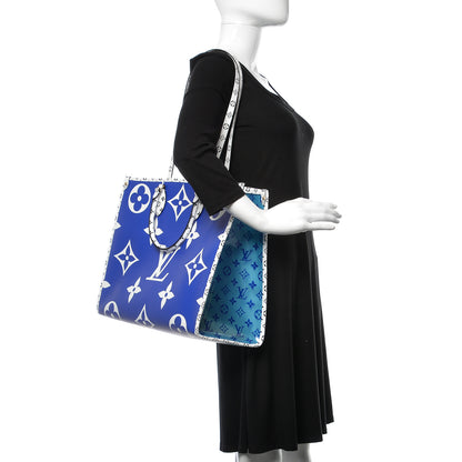 Louis Vuitton Monogram Giant Hawaii Onthego Blue 2 of 10