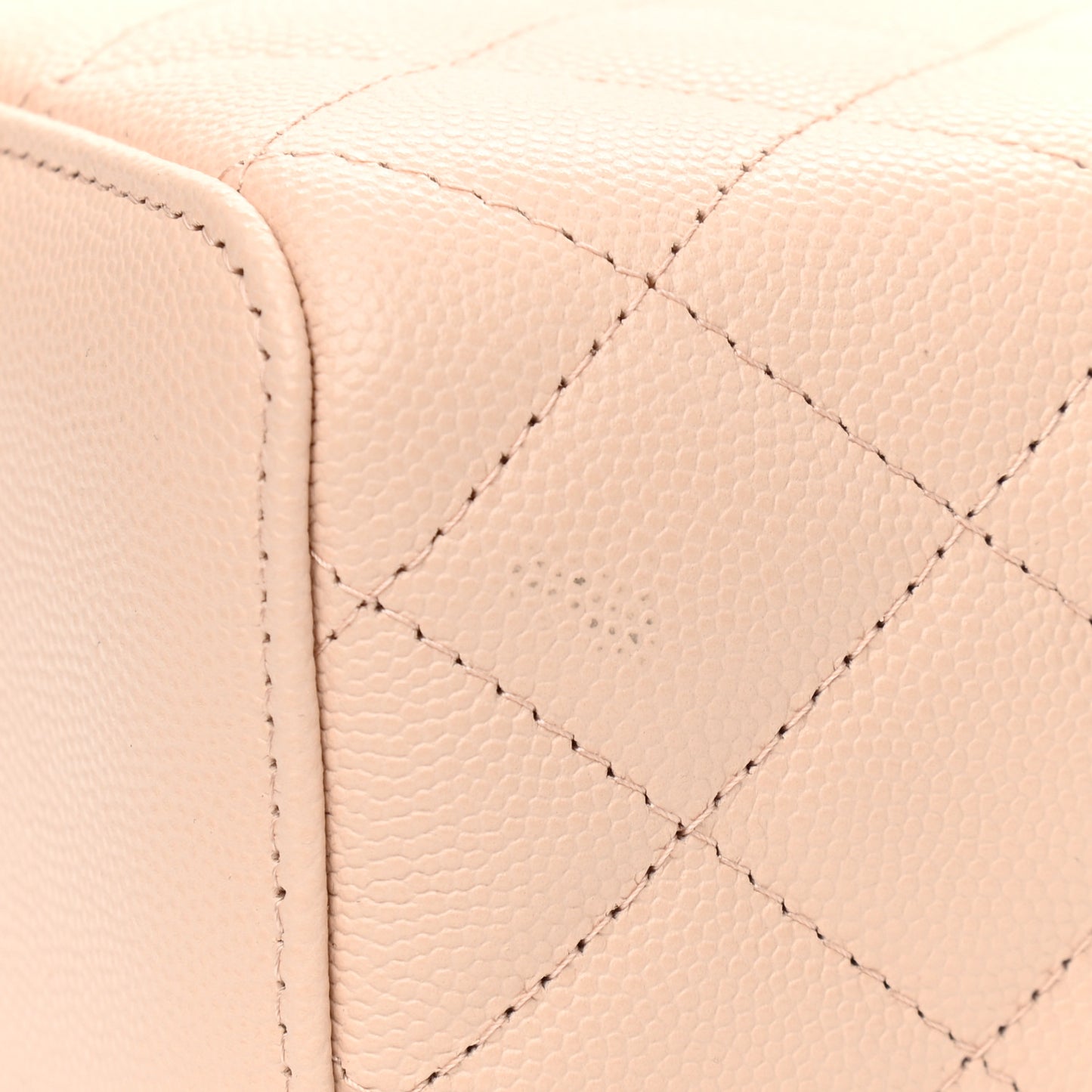 Caviar Quilted Small Vanity Case With Chain Light Beige