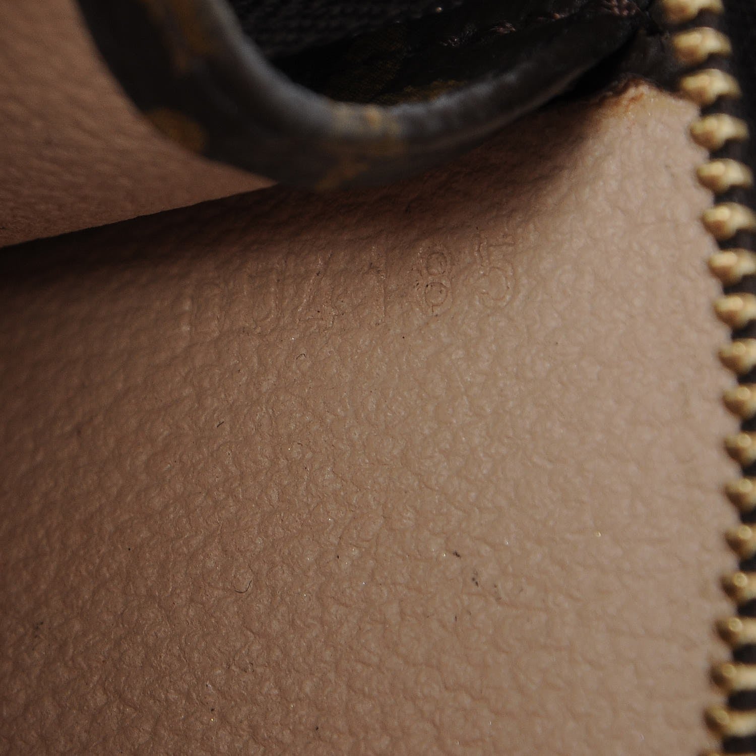 Louis Vuitton Monogram Toiletry Pouch 19 8 of 9