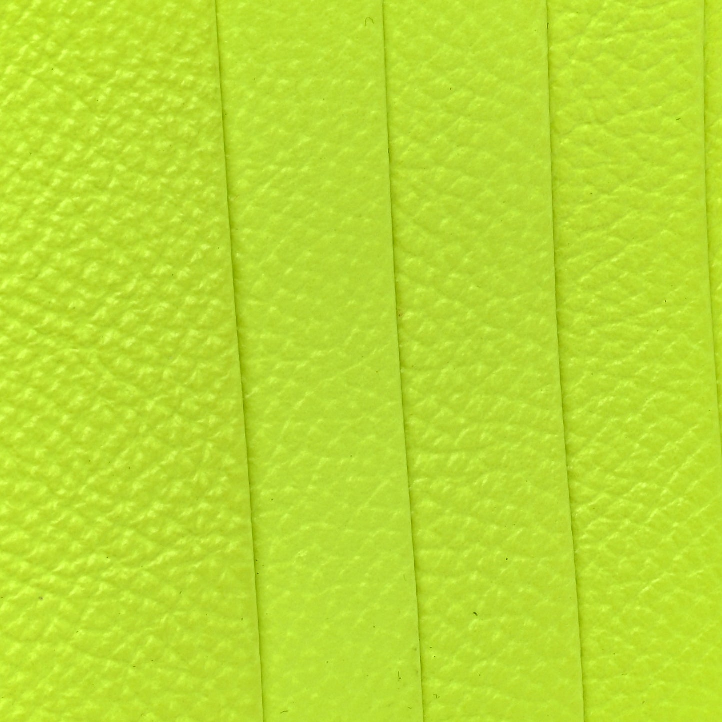 Grained Calfskin Logo Cash Coin Card Holder On Keychain Fluo Yellow Black