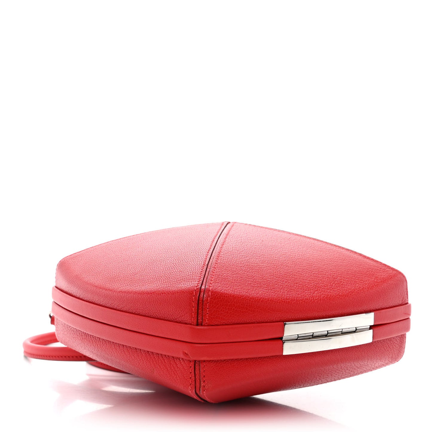 Chevre Chamkila Clou Medor Clutch Rouge De Coeur