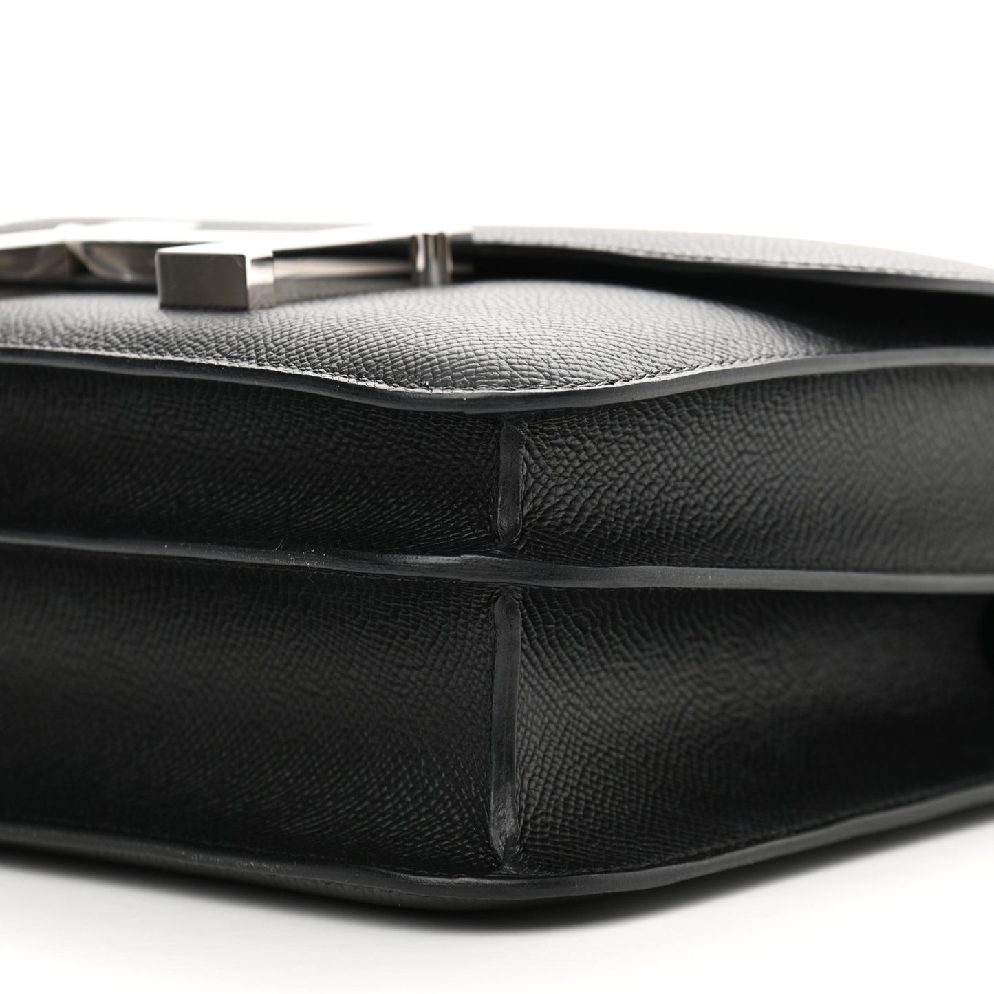 Epsom Constance 24 Black