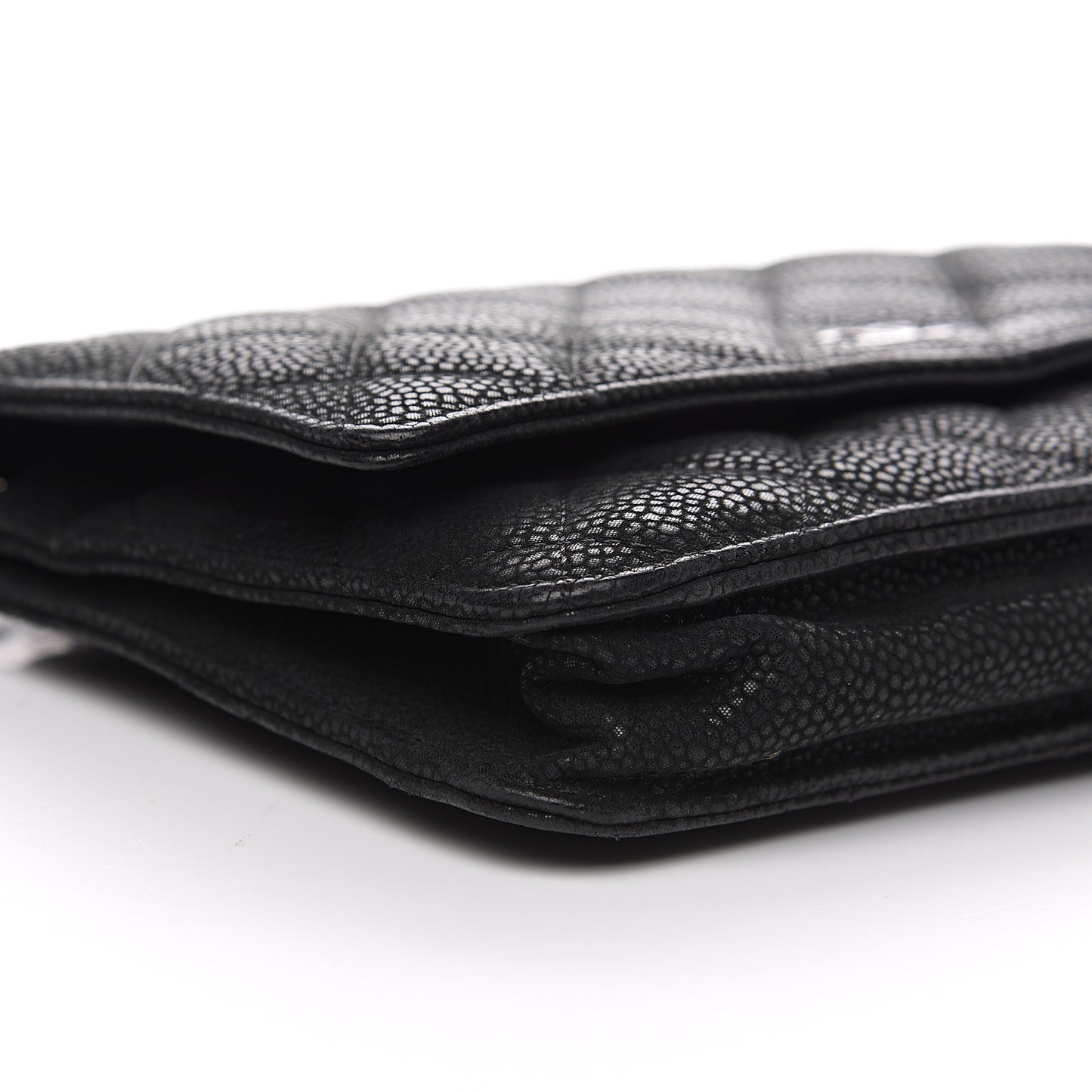Iridescent Caviar Quilted Wallet On Chain WOC Black