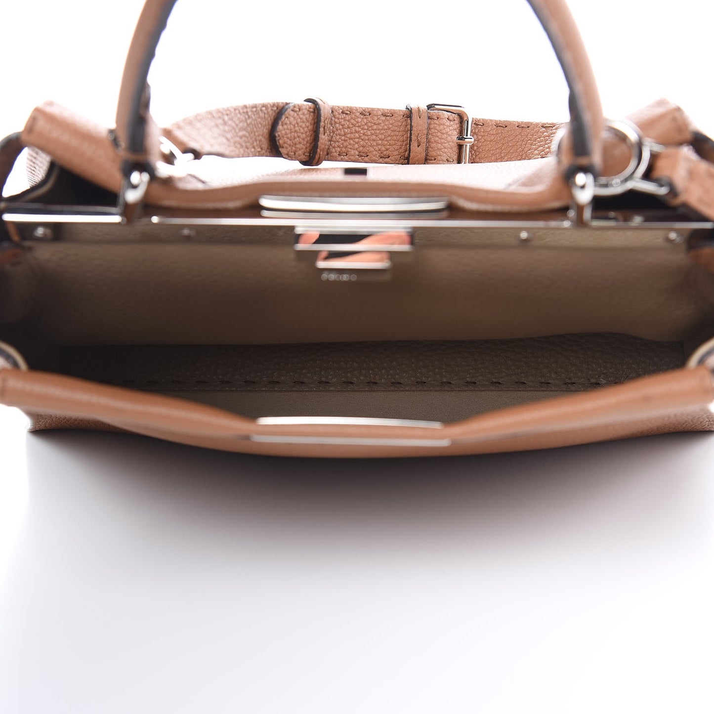 Cuoio Romano Selleria Bi-Color Medium Peekaboo Iconic Satchel Mou Deserto