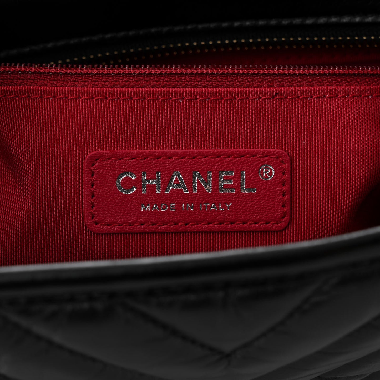 Aged Calfskin Chevron Quilted Medium Gabrielle Hobo Black