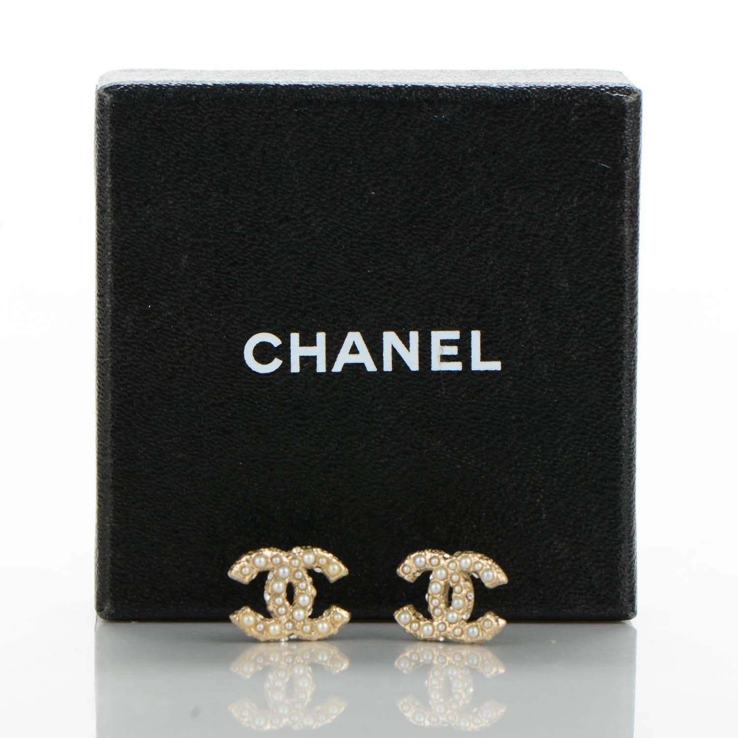 Chanel Pearl CC Earrings Light Gold 7 of 7
